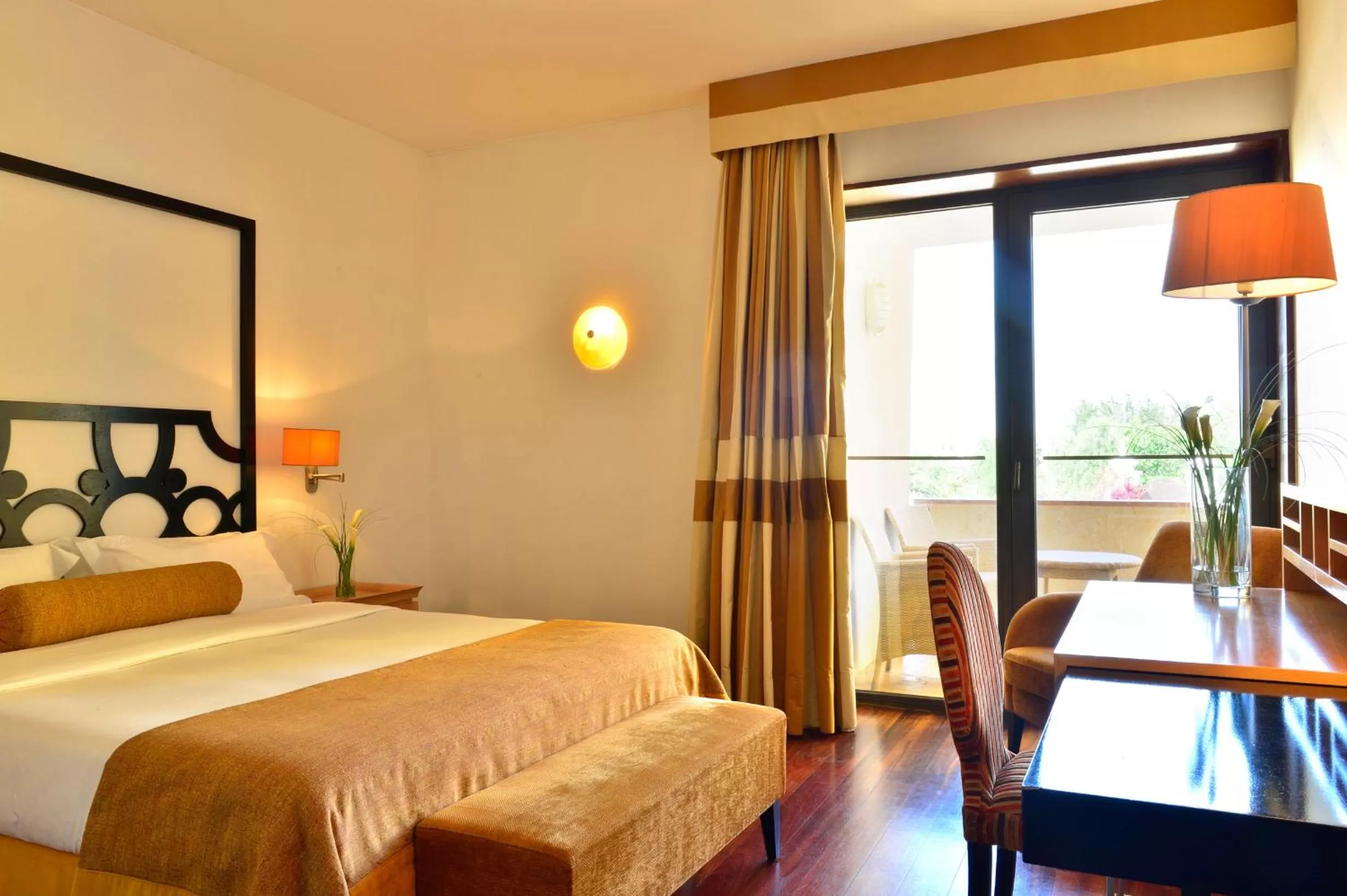 Bed in Pousada Convento de Tavira