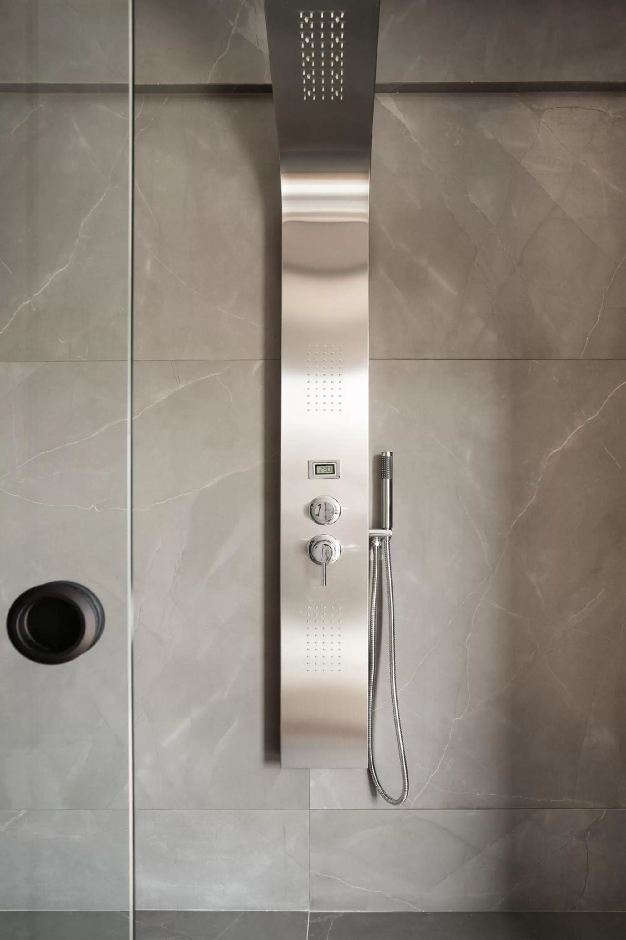 Shower in LUX&EASY Athens Downtown Apartments