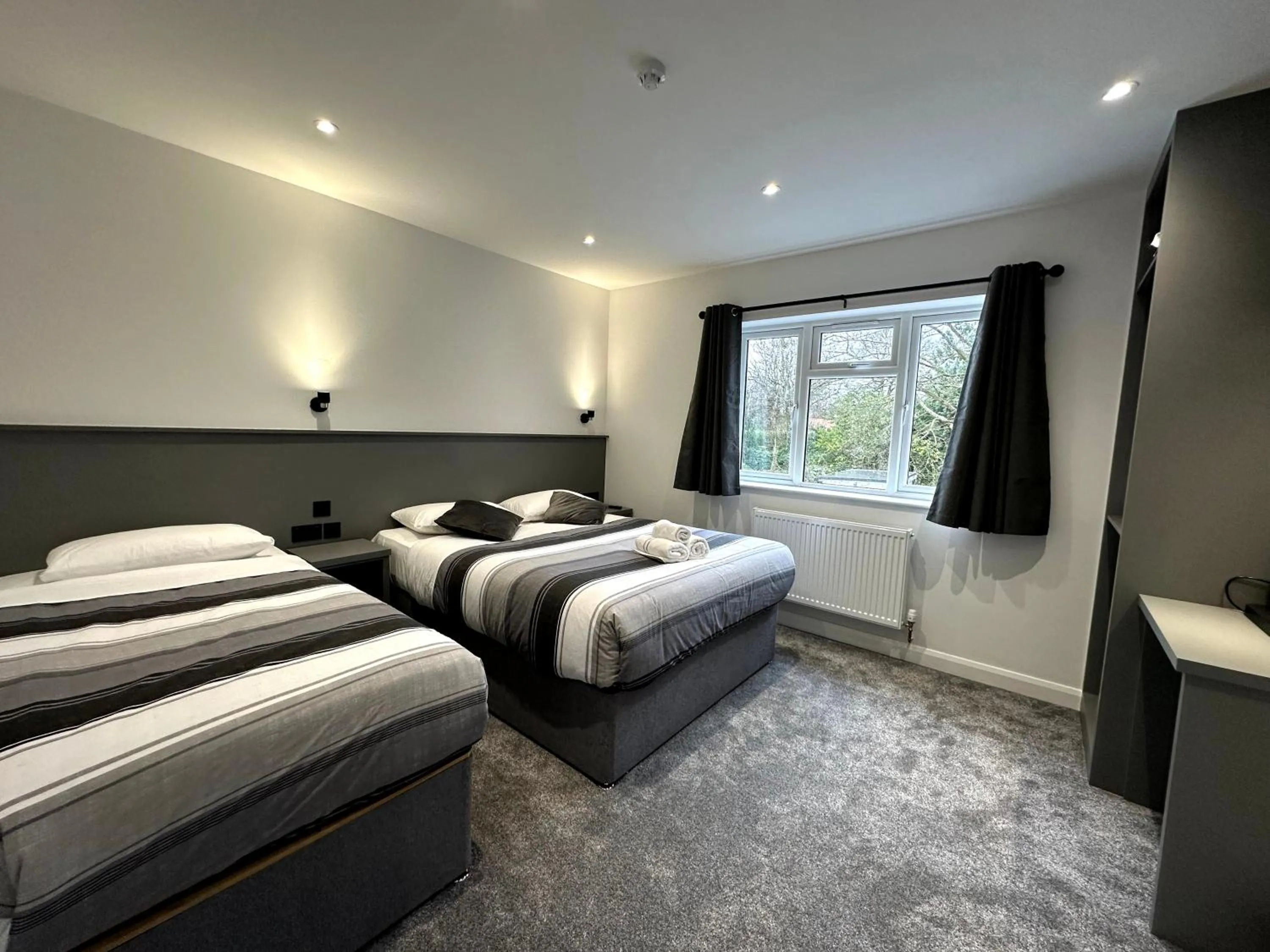 Garden view, Bed in Gainsborough Lodge