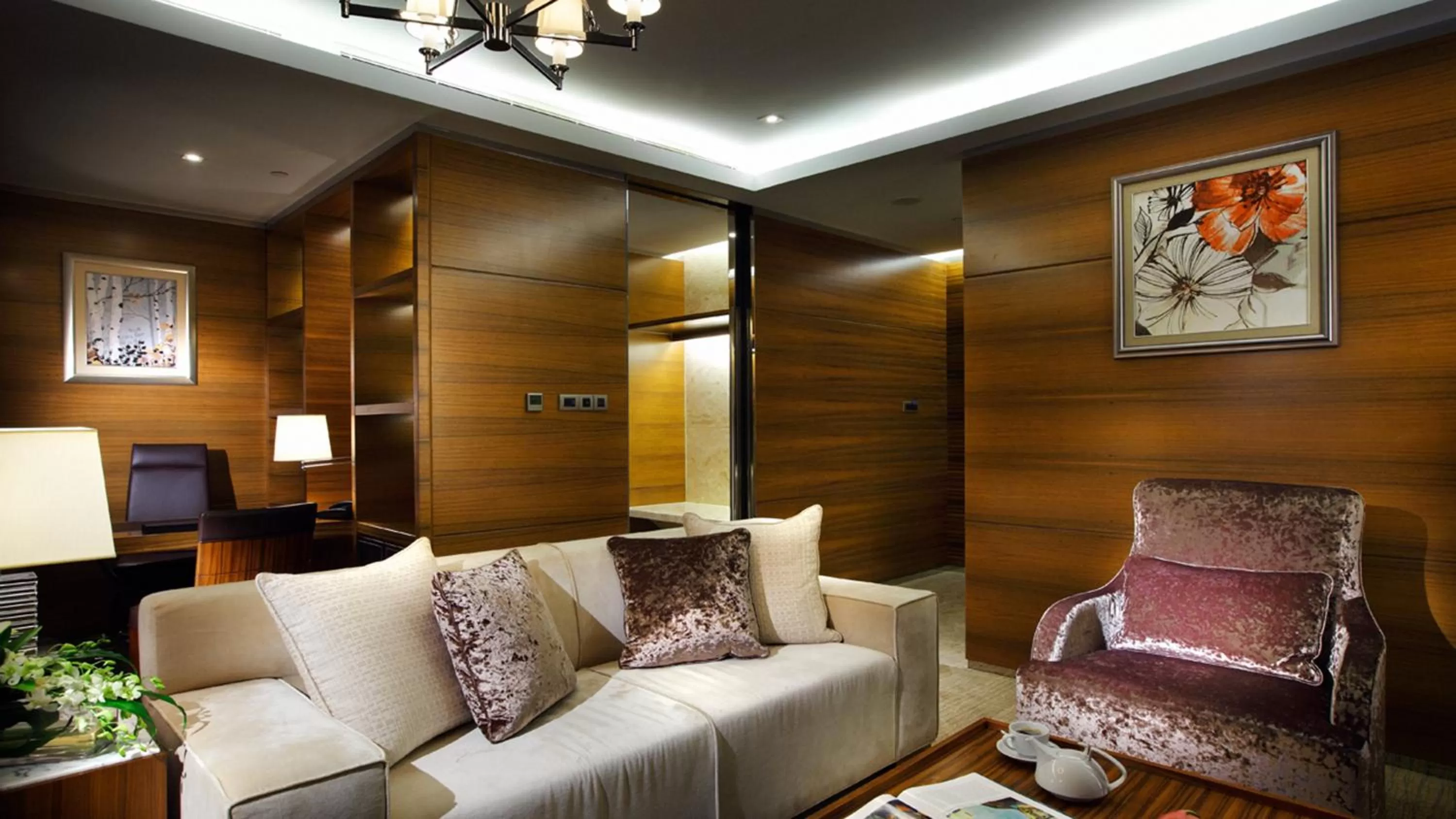 Photo of the whole room in InterContinental Nanjing by IHG