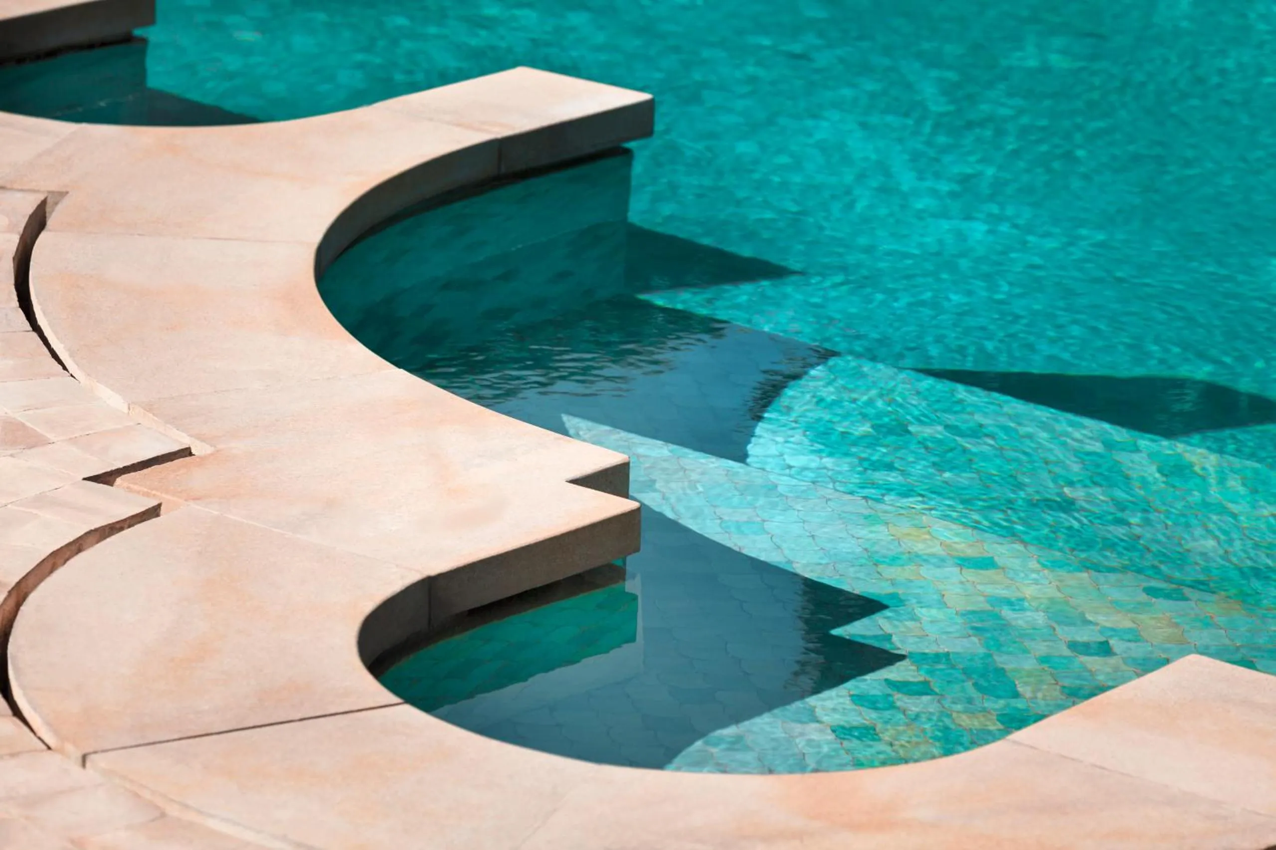 Swimming pool in Amanjena Resort