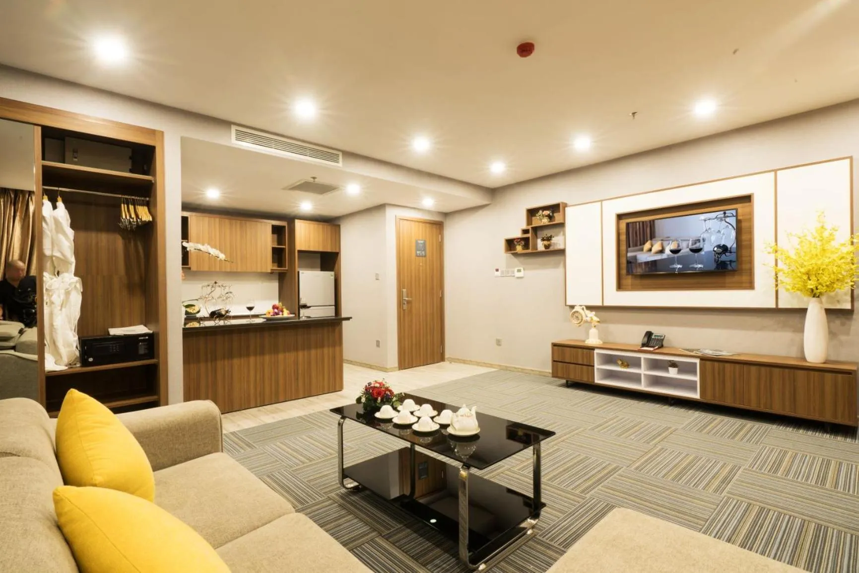 TV and multimedia in LeMore Hotel Nha Trang