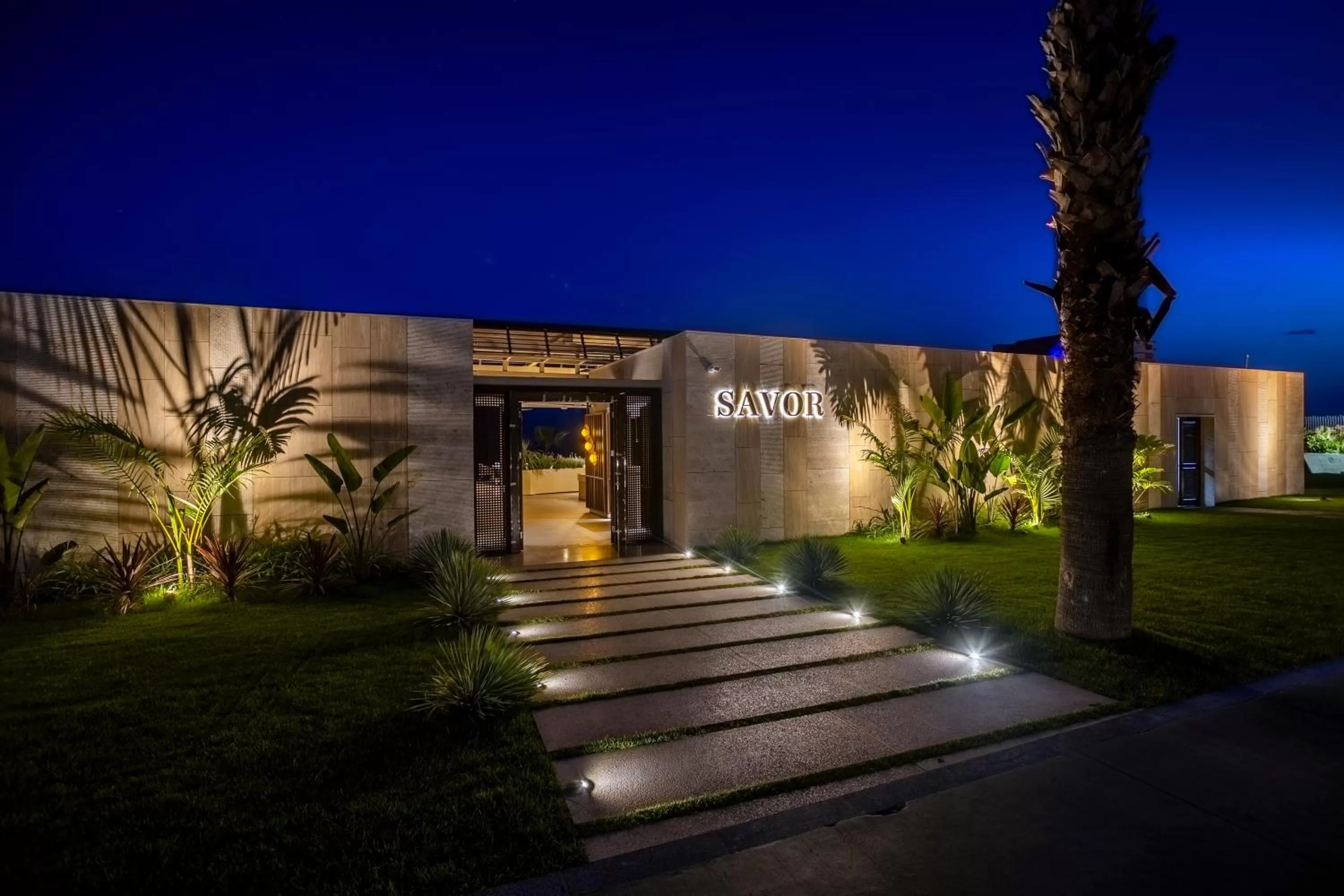 Restaurant/places to eat in Calista Luxury Resort