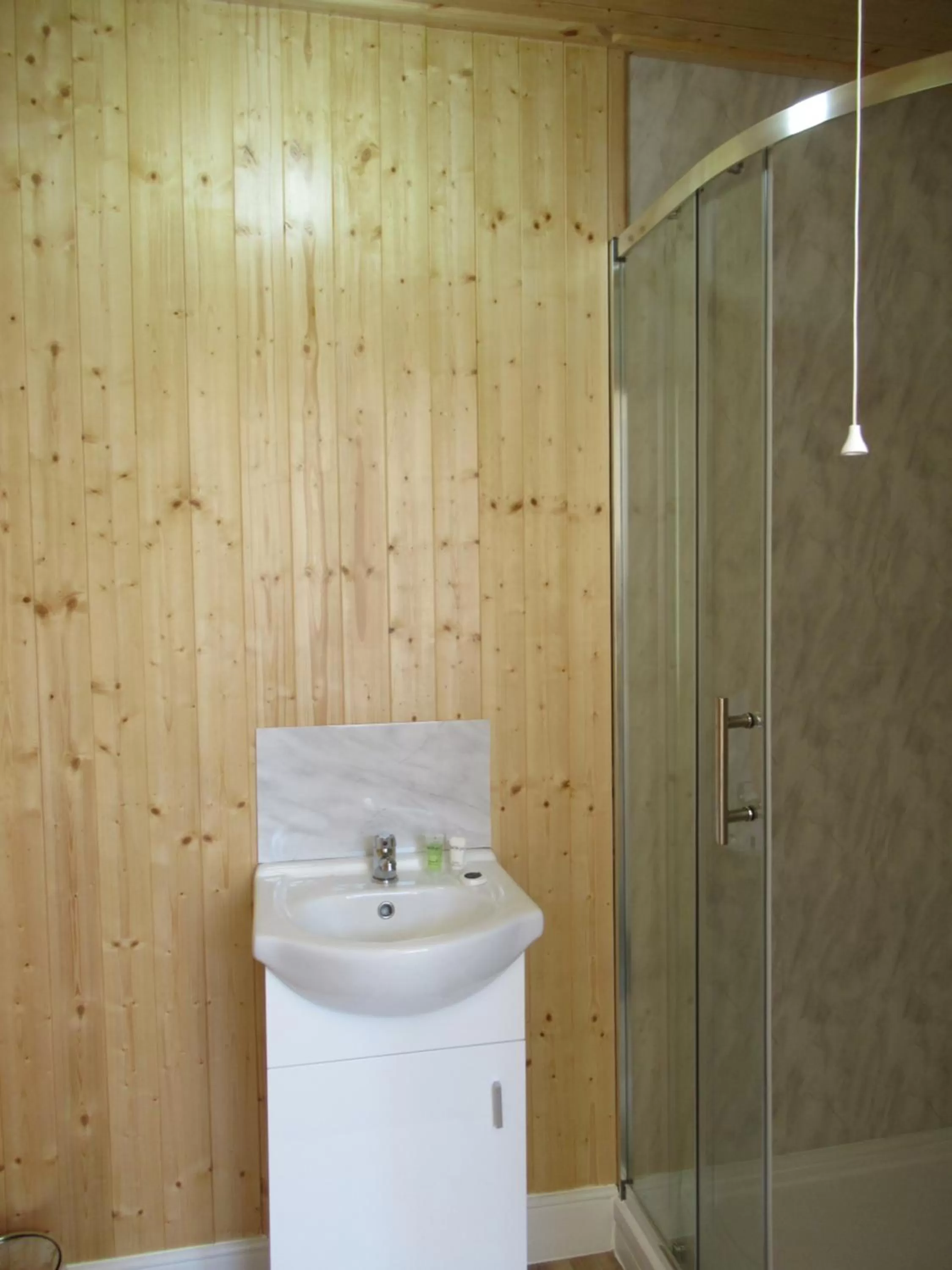 Bathroom in Lennard House