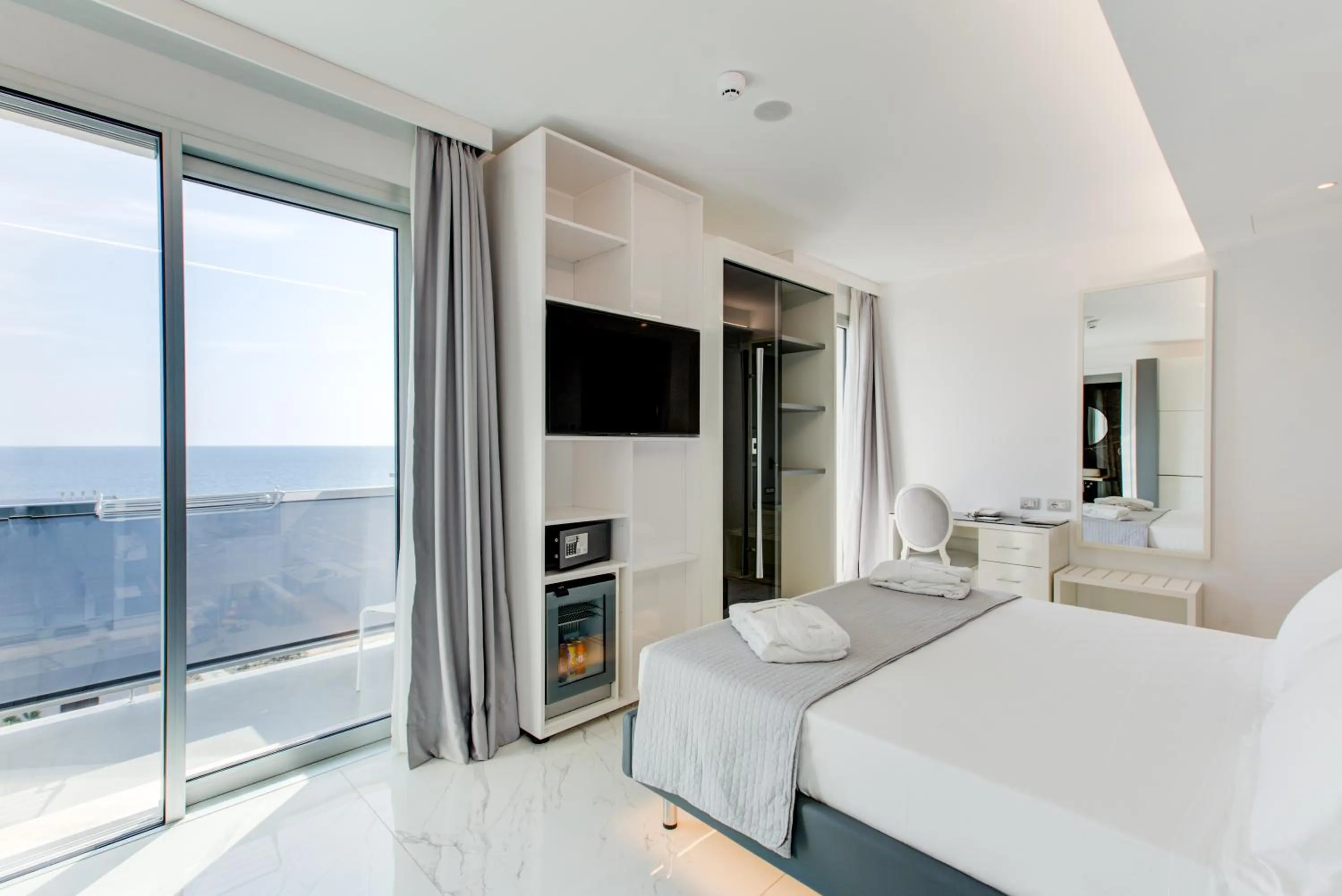 Bed in Hotel Due Mari & SPA