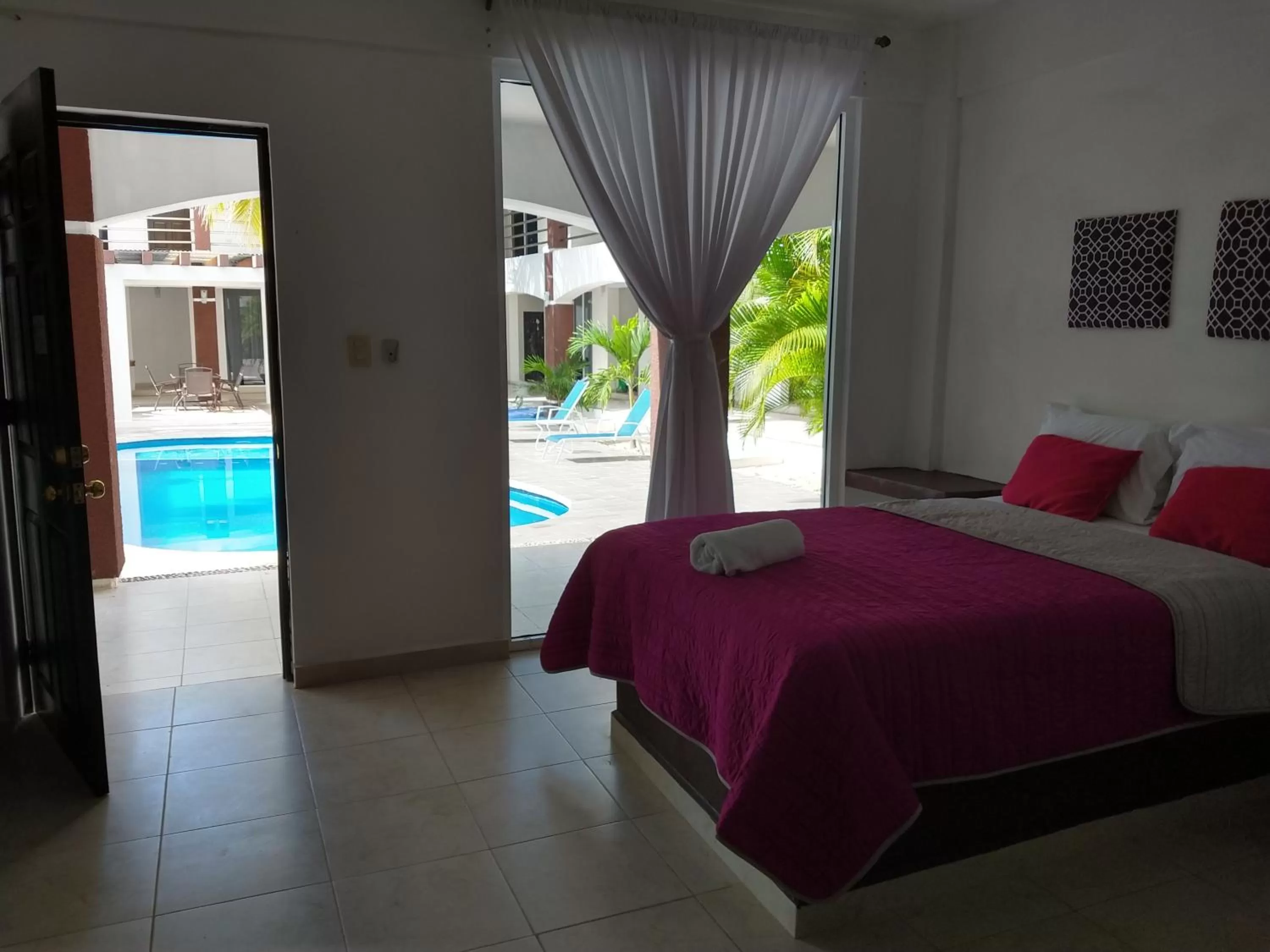 Photo of the whole room in Hotel España