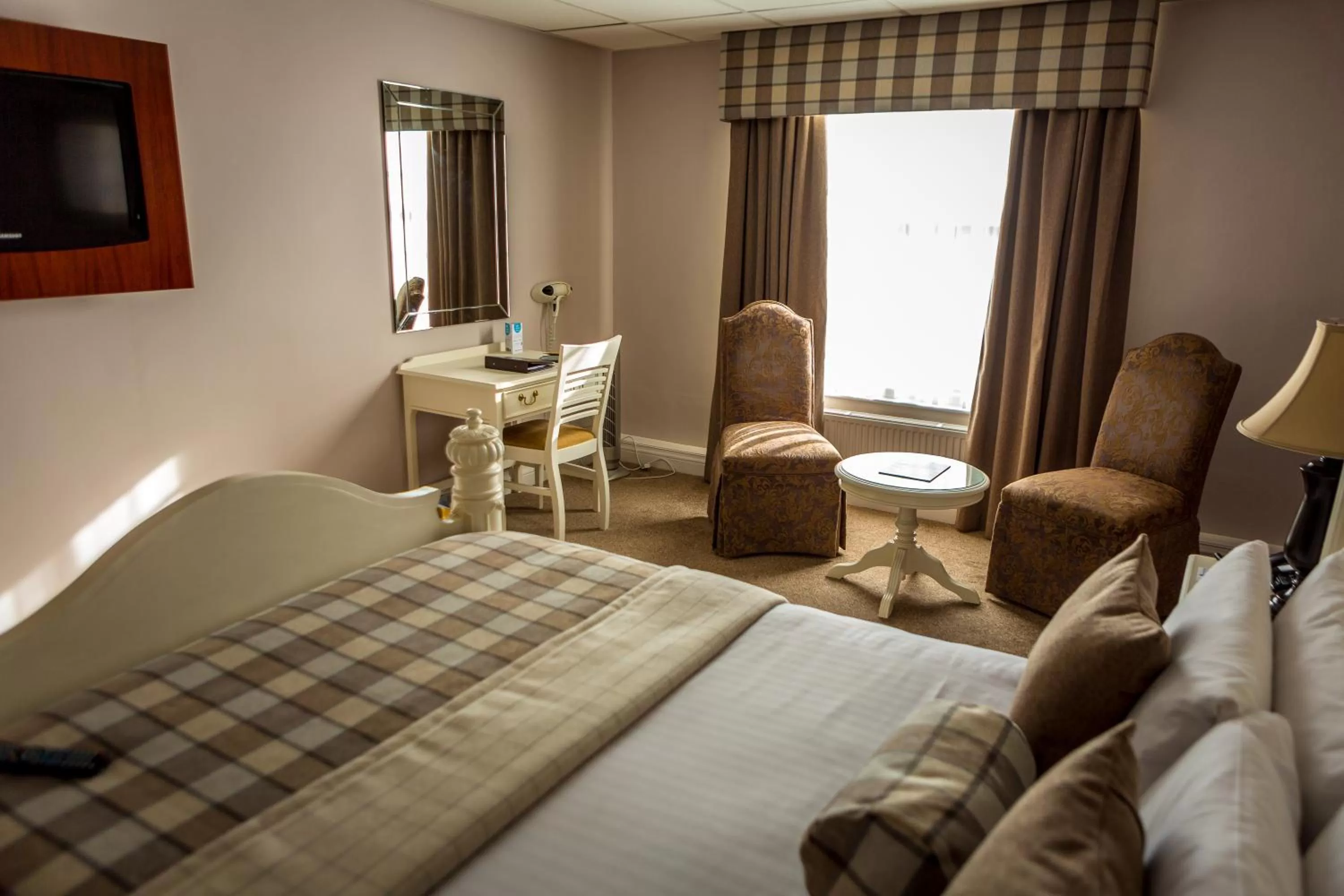 Bedroom, Bed in Best Western Plus West Retford Hotel