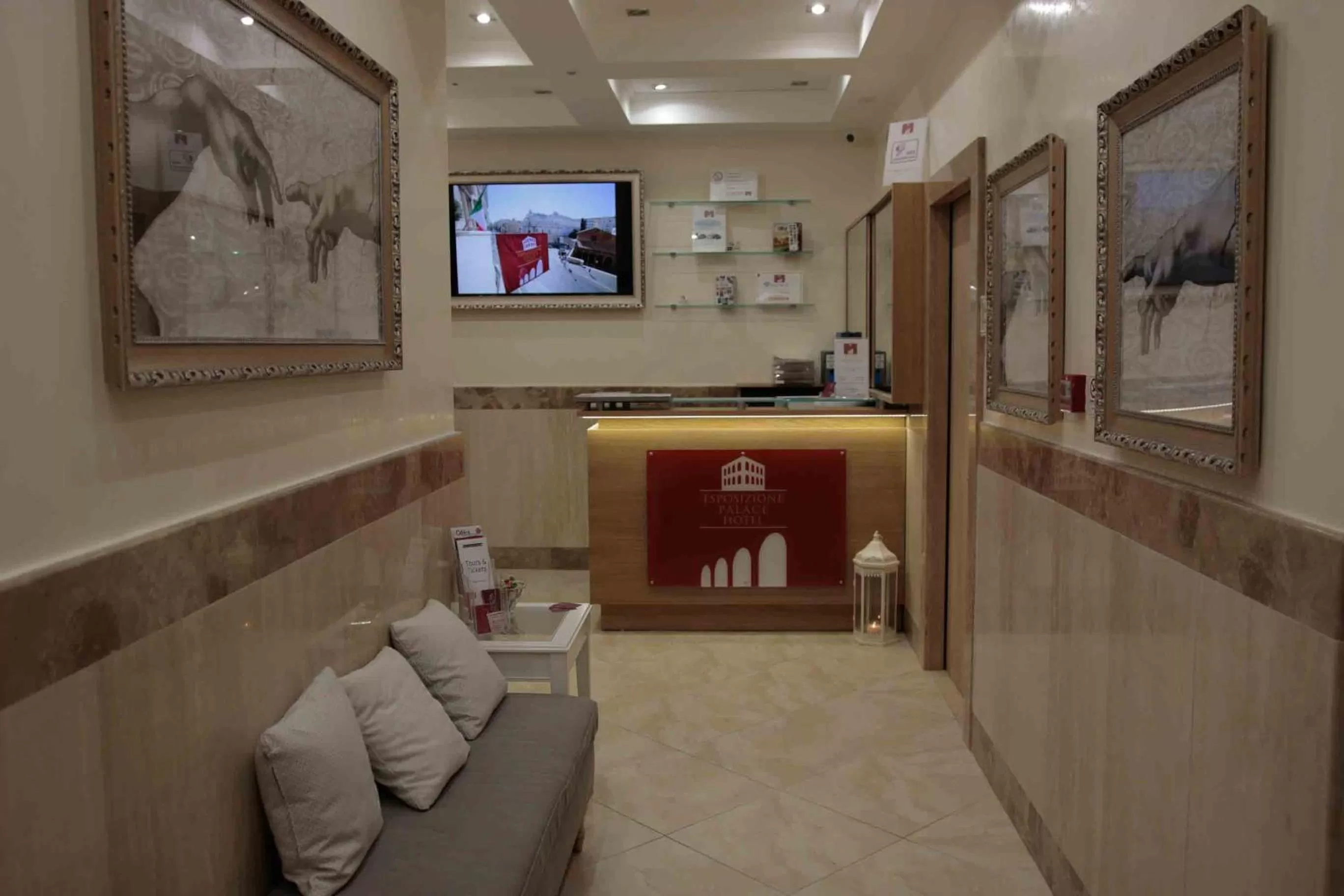 Lobby or reception in Esposizione Palace Hotel
