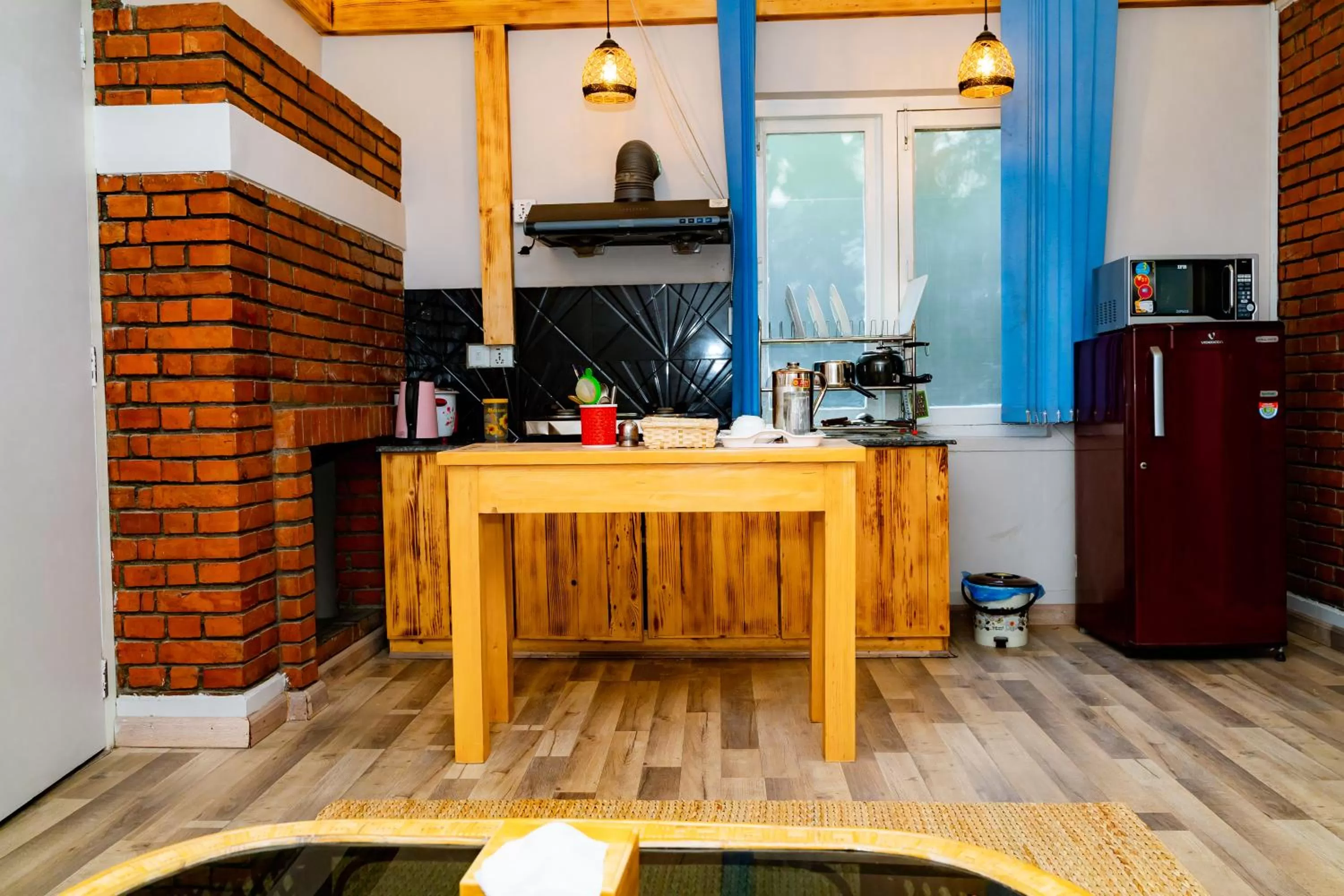 Kitchen or kitchenette, Kitchen/Kitchenette in Silu Homes by Hostmandu