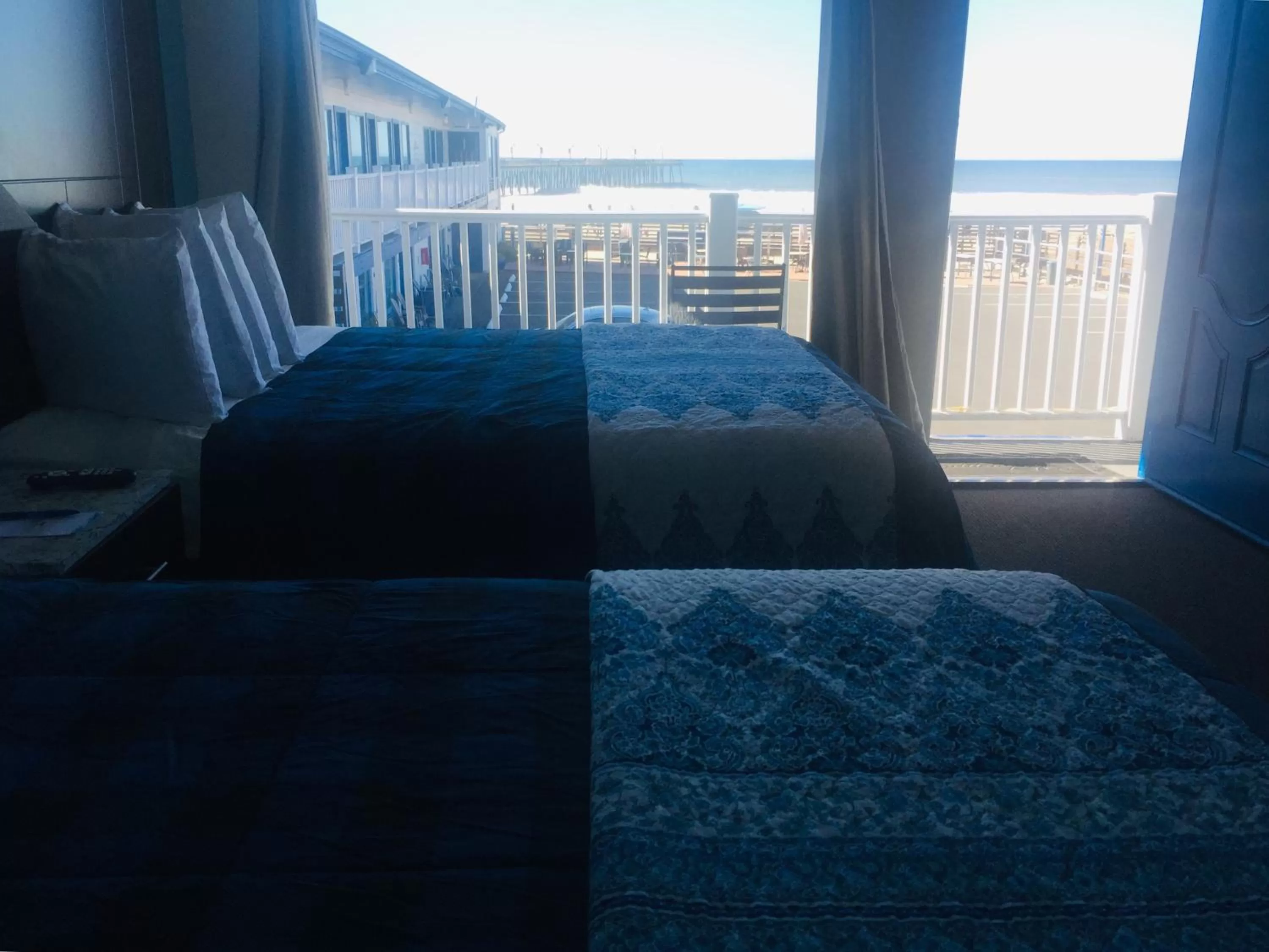 Bed in Dolphin Cove Motel