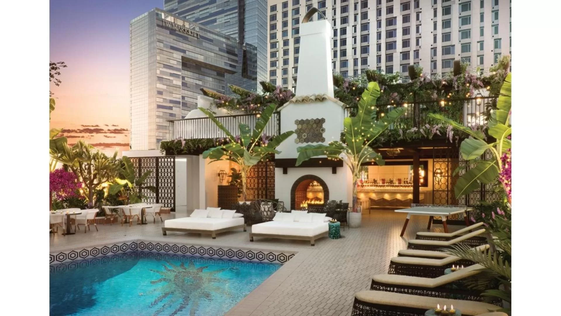 Swimming pool in Hotel Figueroa, Unbound Collection by Hyatt