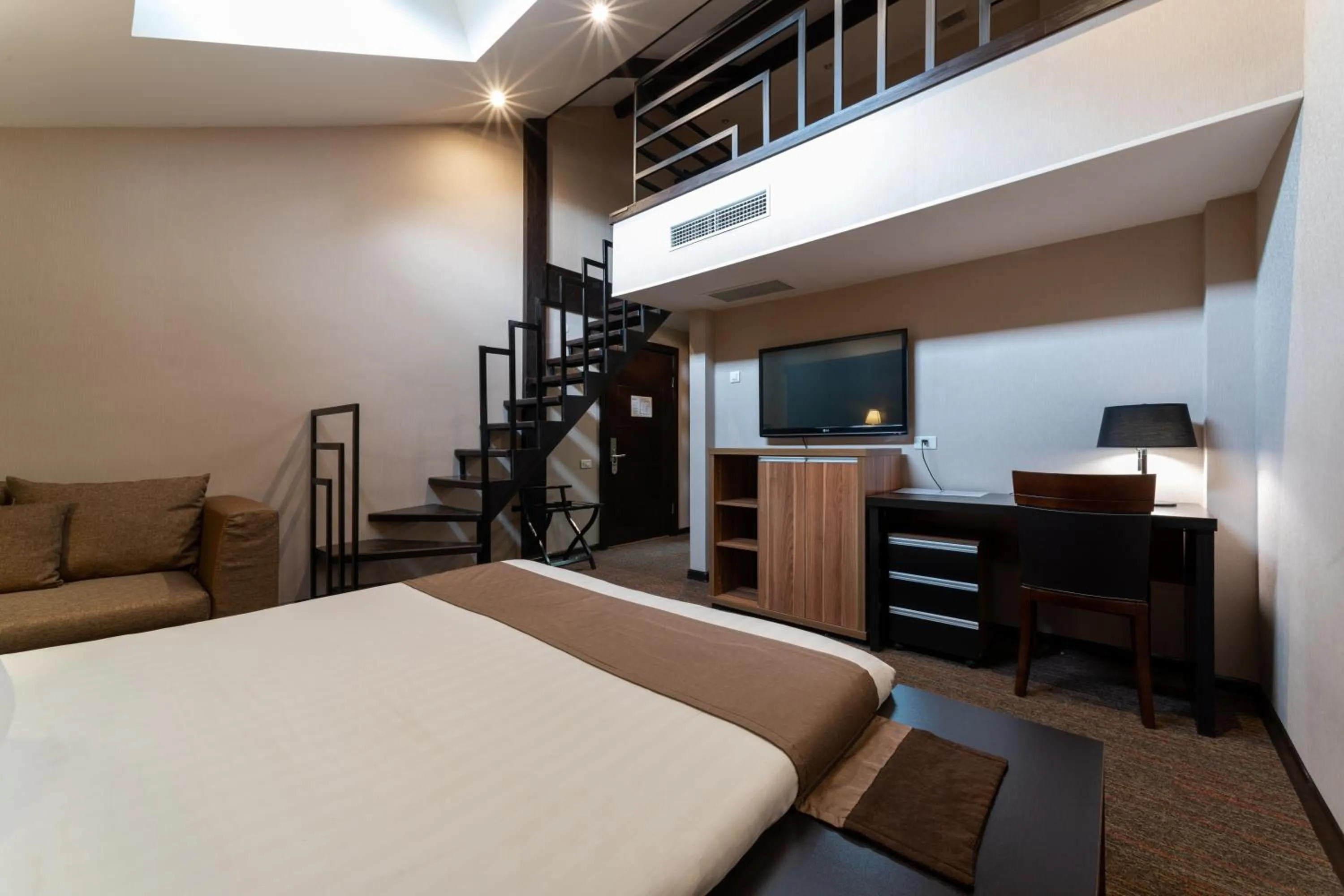 Bedroom, Bed in Bass Boutique Hotel