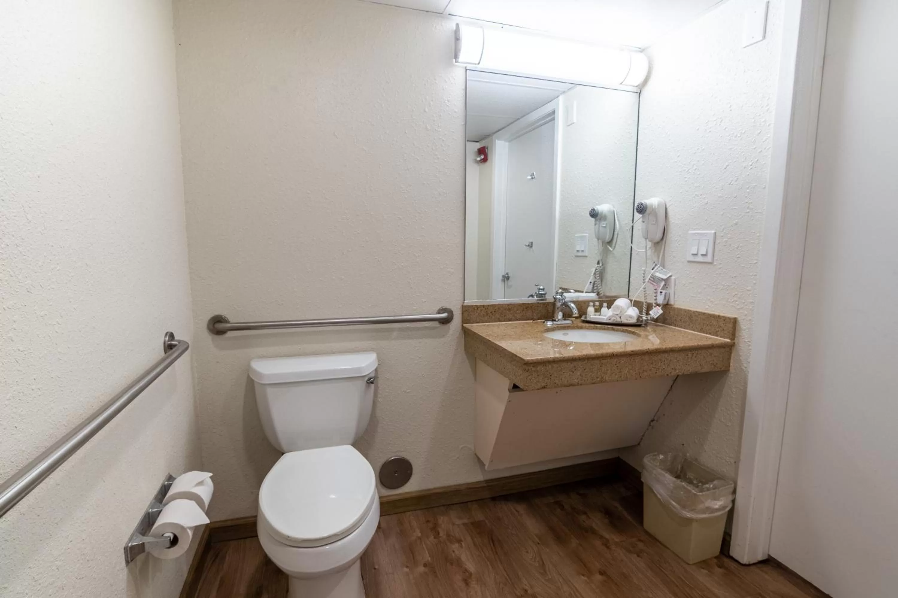 Bathroom in Emerald Beach Hotel Corpus Christi