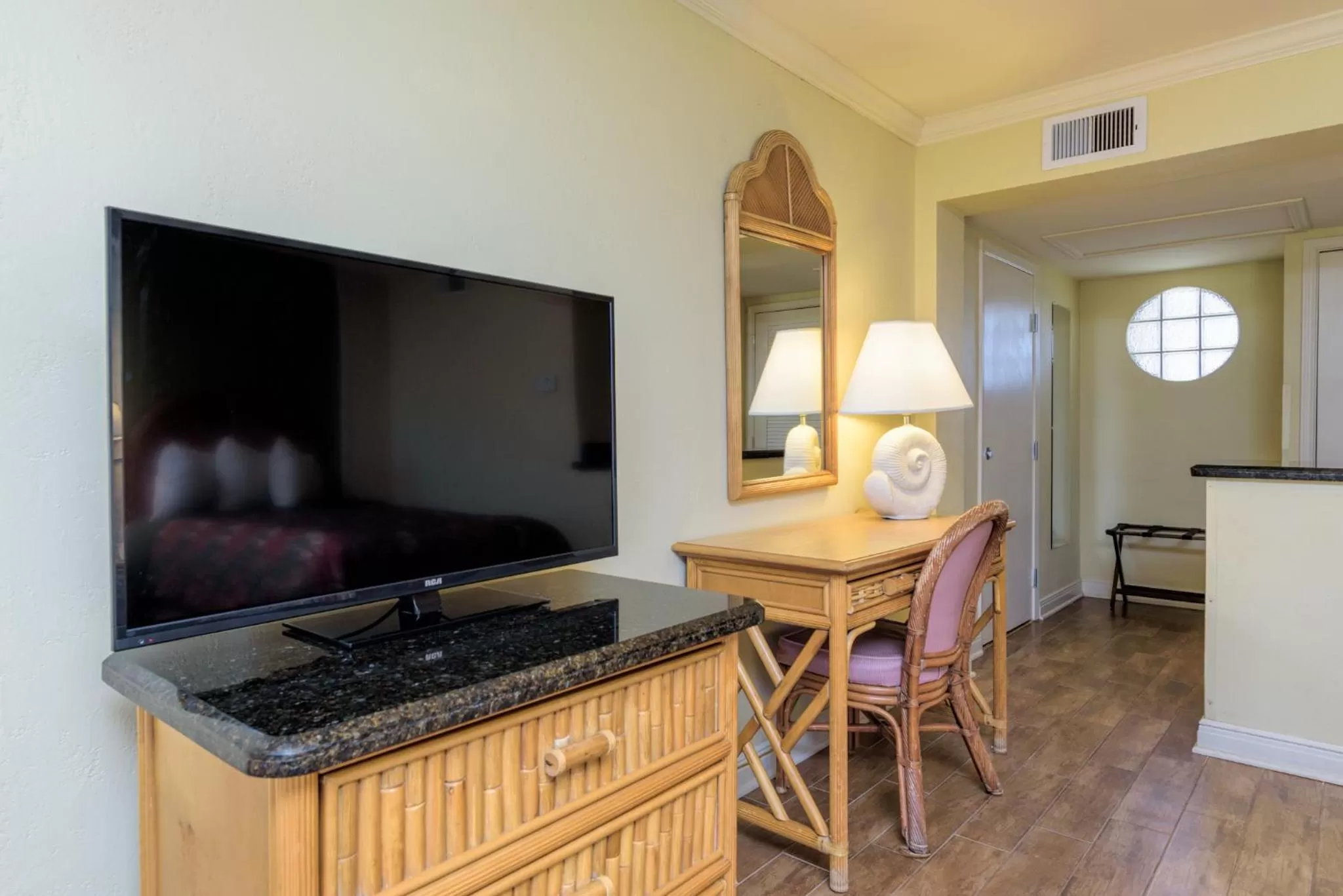 TV and multimedia in Isla Grand Beach Resort