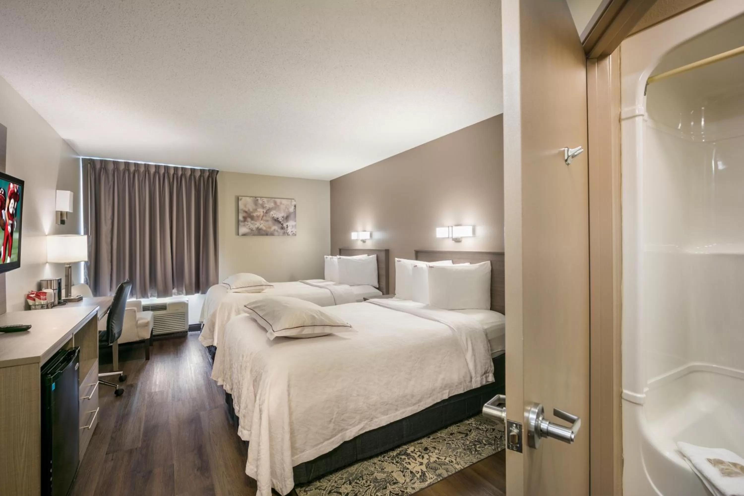 Bed in Red Roof Inn PLUS+ Boston - Logan