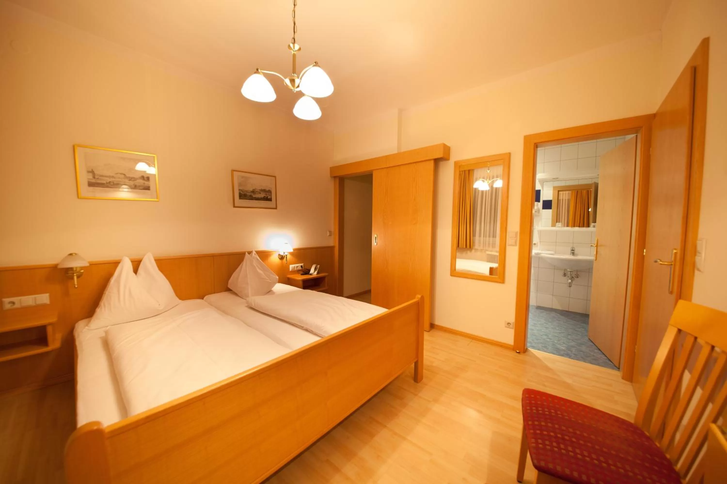 Bedroom, Bed in Das Stadler - Metzgerwirt