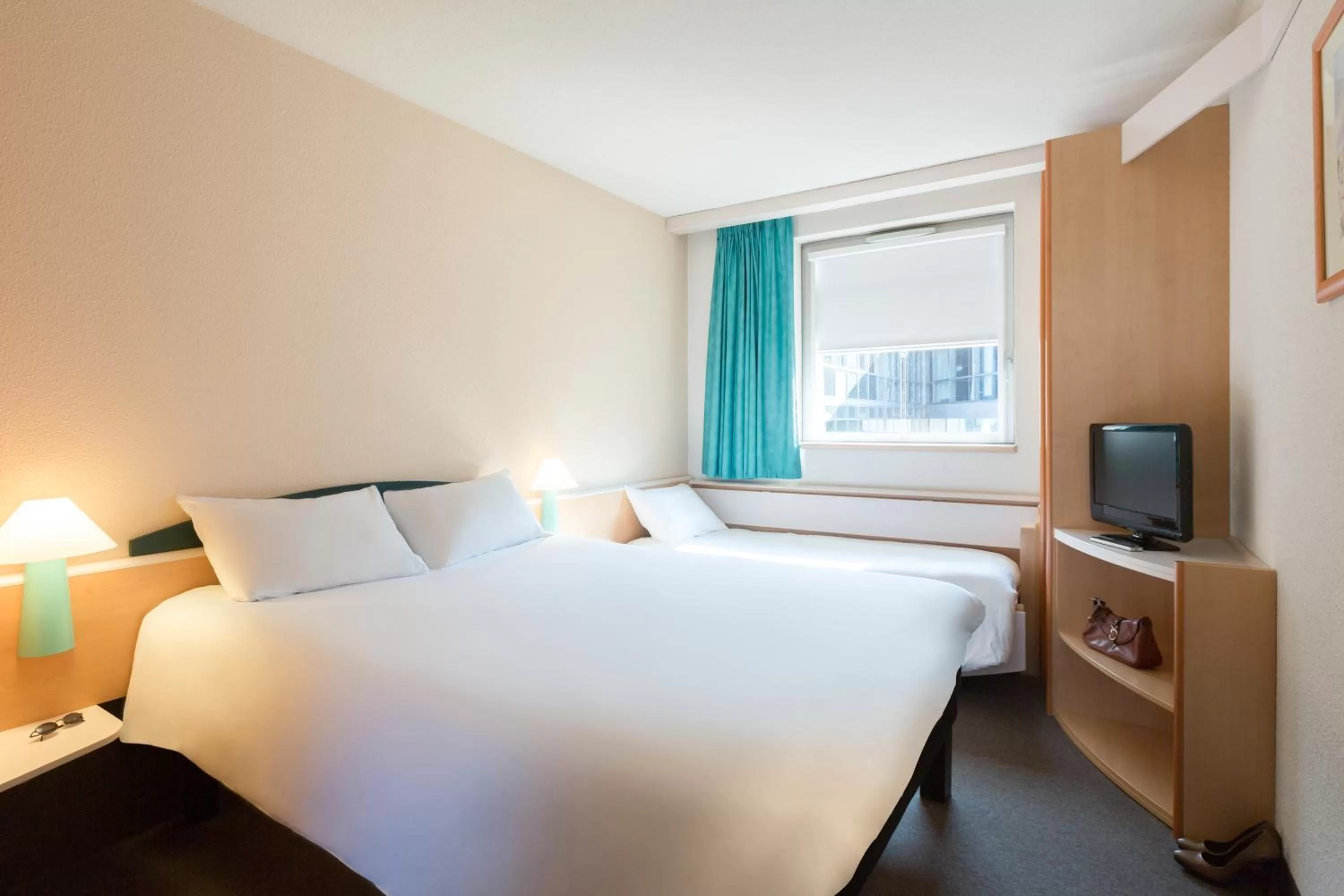 Standard Â Room with 1 Double bed and 1 Single bed in B&B HOTEL Lourdes Centre Gare 3 étoiles