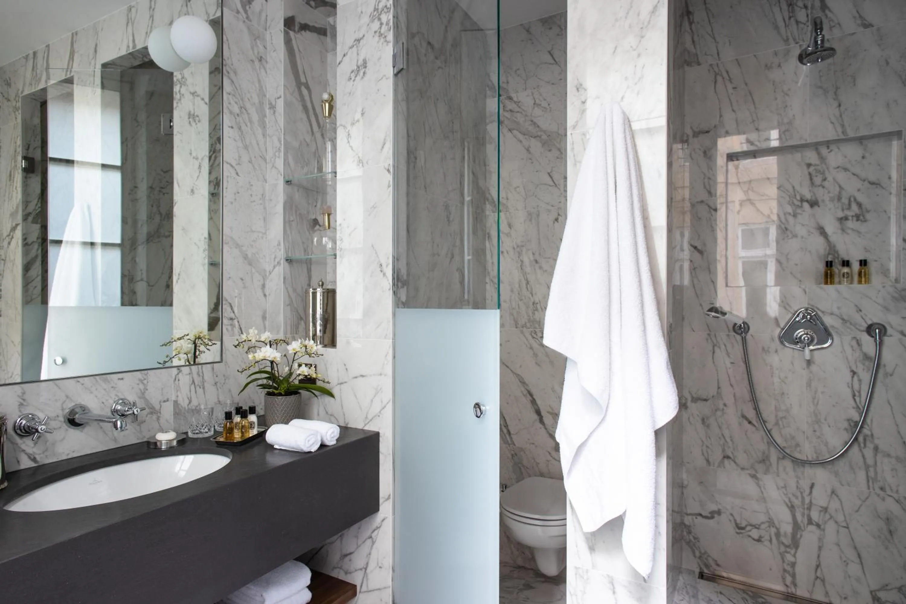 Bathroom in Esprit Saint Germain