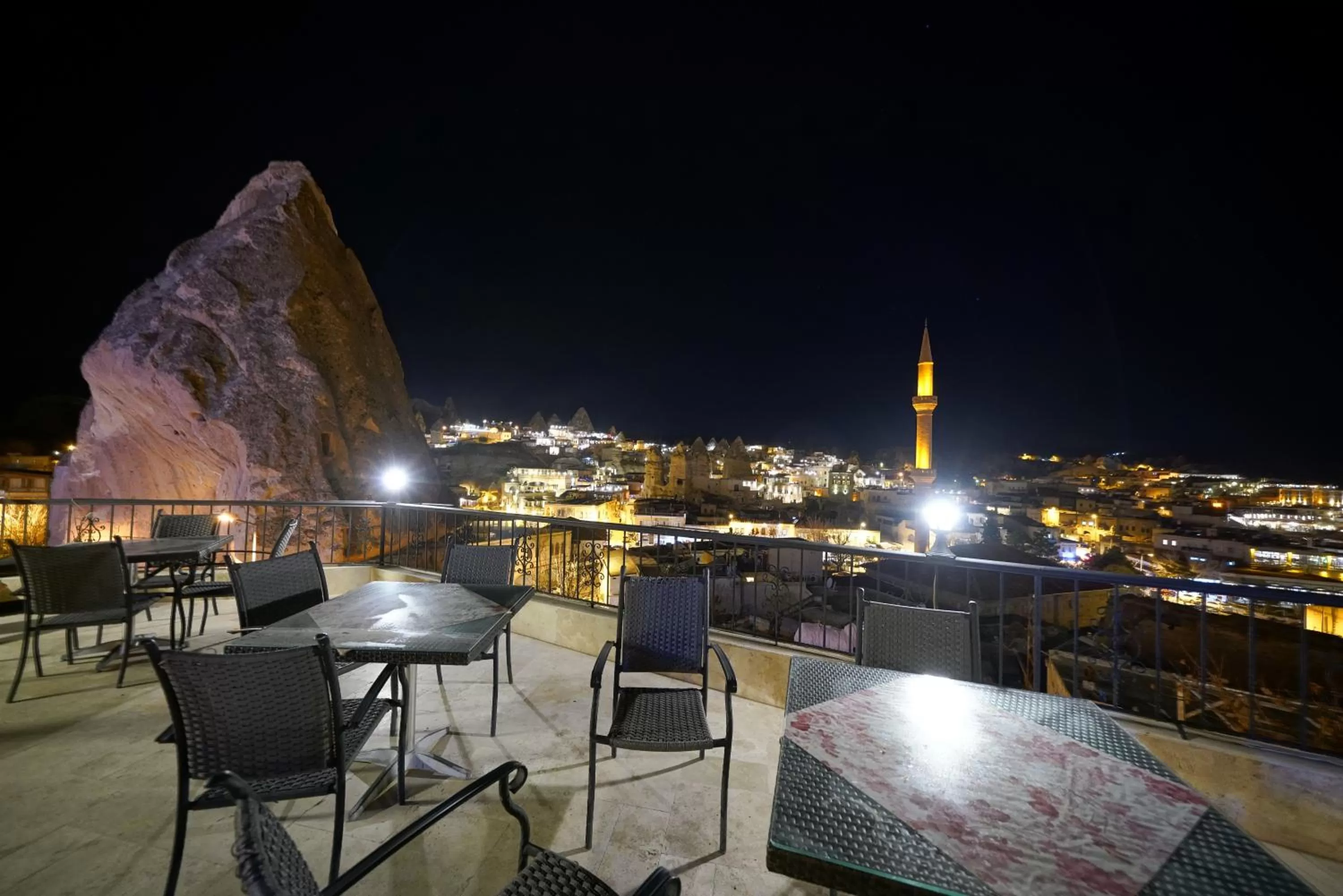 Patio in Arch Palace