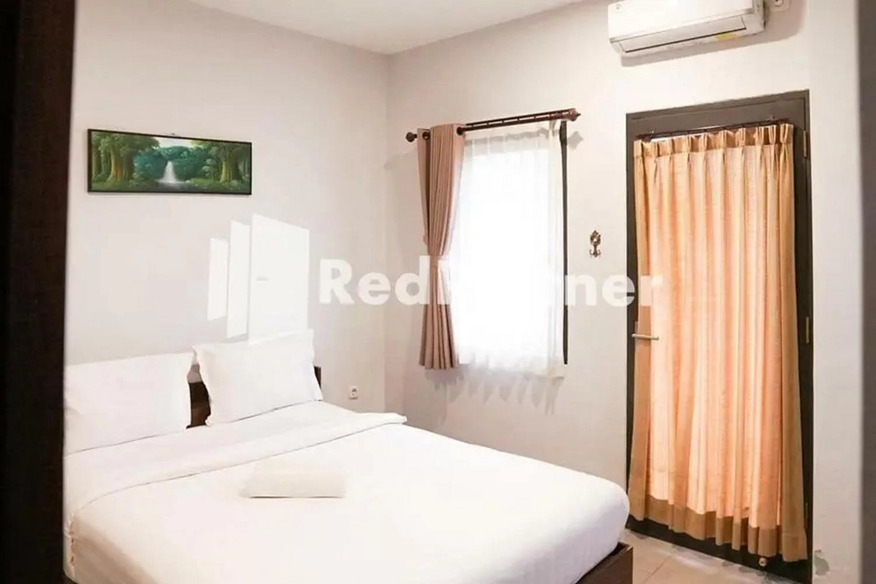 Bed in Panorama Inn Residence Batu Redpartner