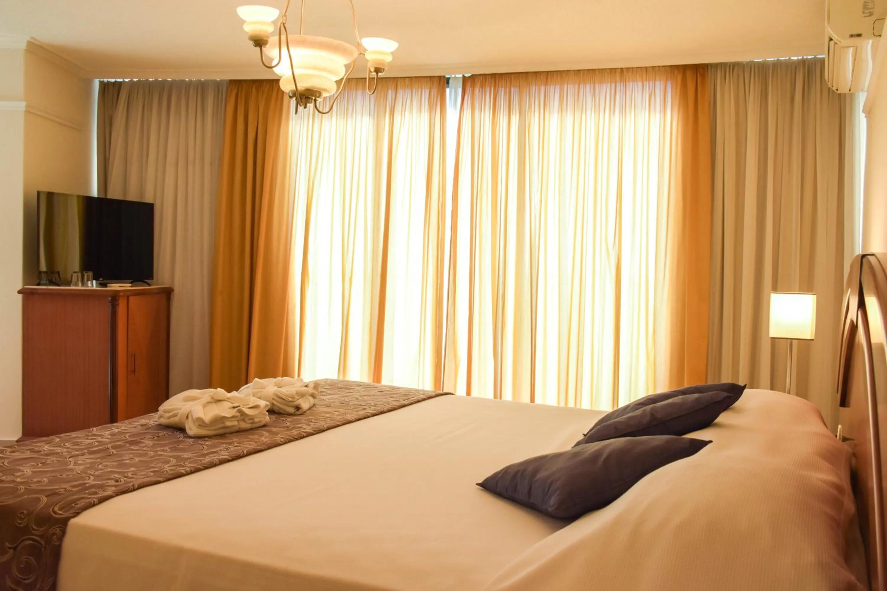 Bed in Hotel Golden Park Internacional Foz & Convenções By Nacional Inn