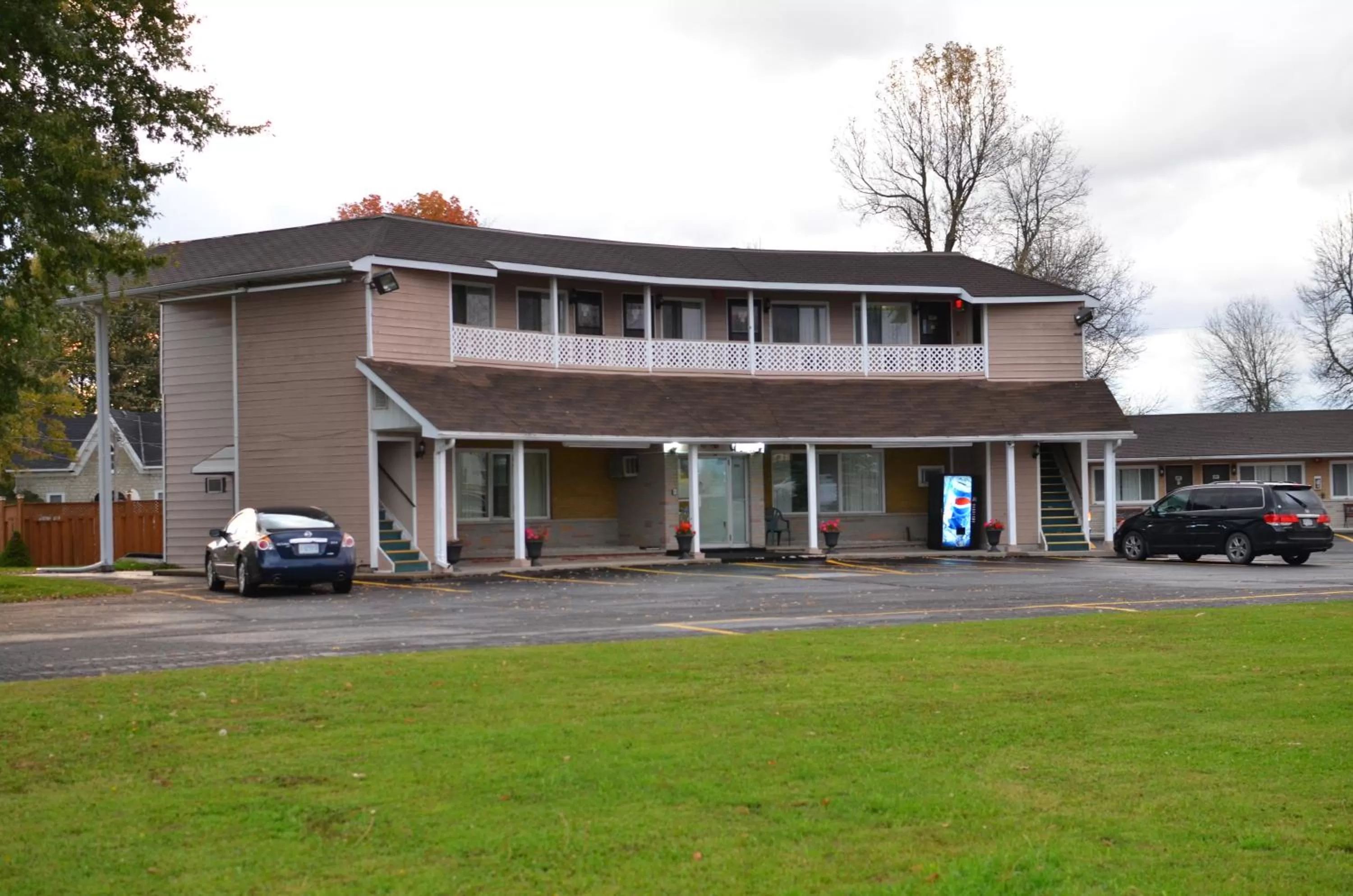 Property building in Aquarius Motel