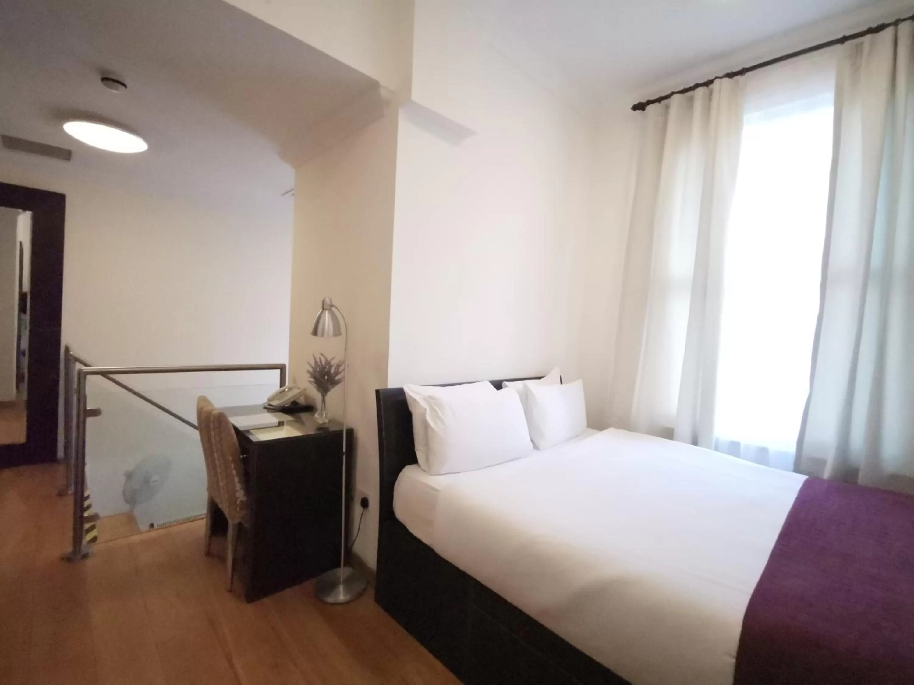 Bed in The Royale Chulan Hyde Park Hotel