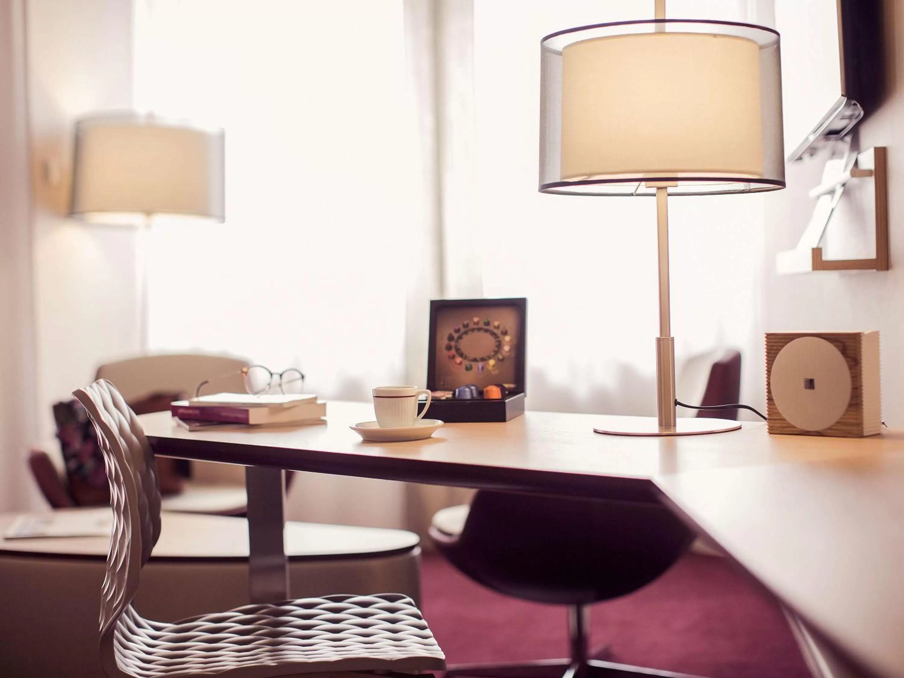 Photo of the whole room, TV/Entertainment Center in Mercure Limoges Centre