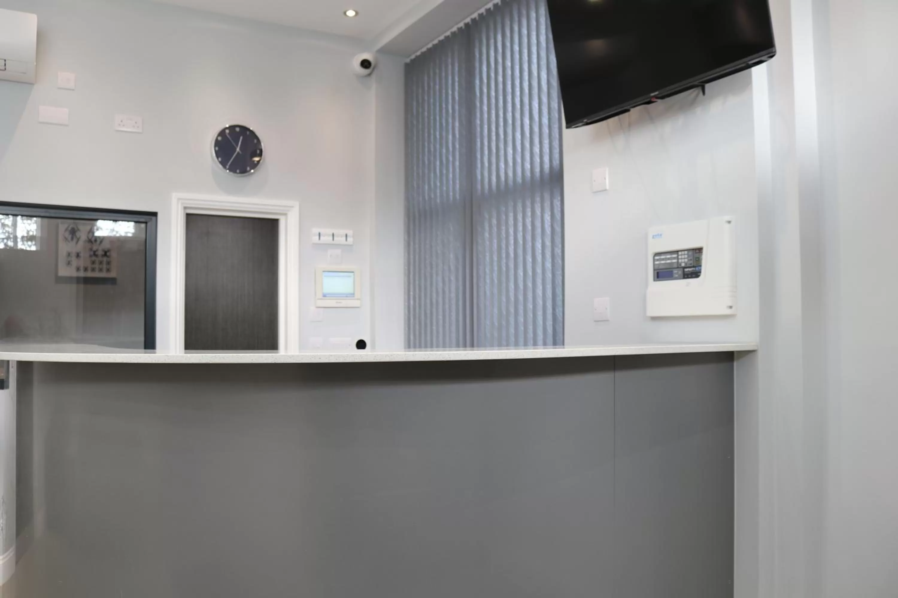 Communal lounge/ TV room in Blue Sapphire Hotel