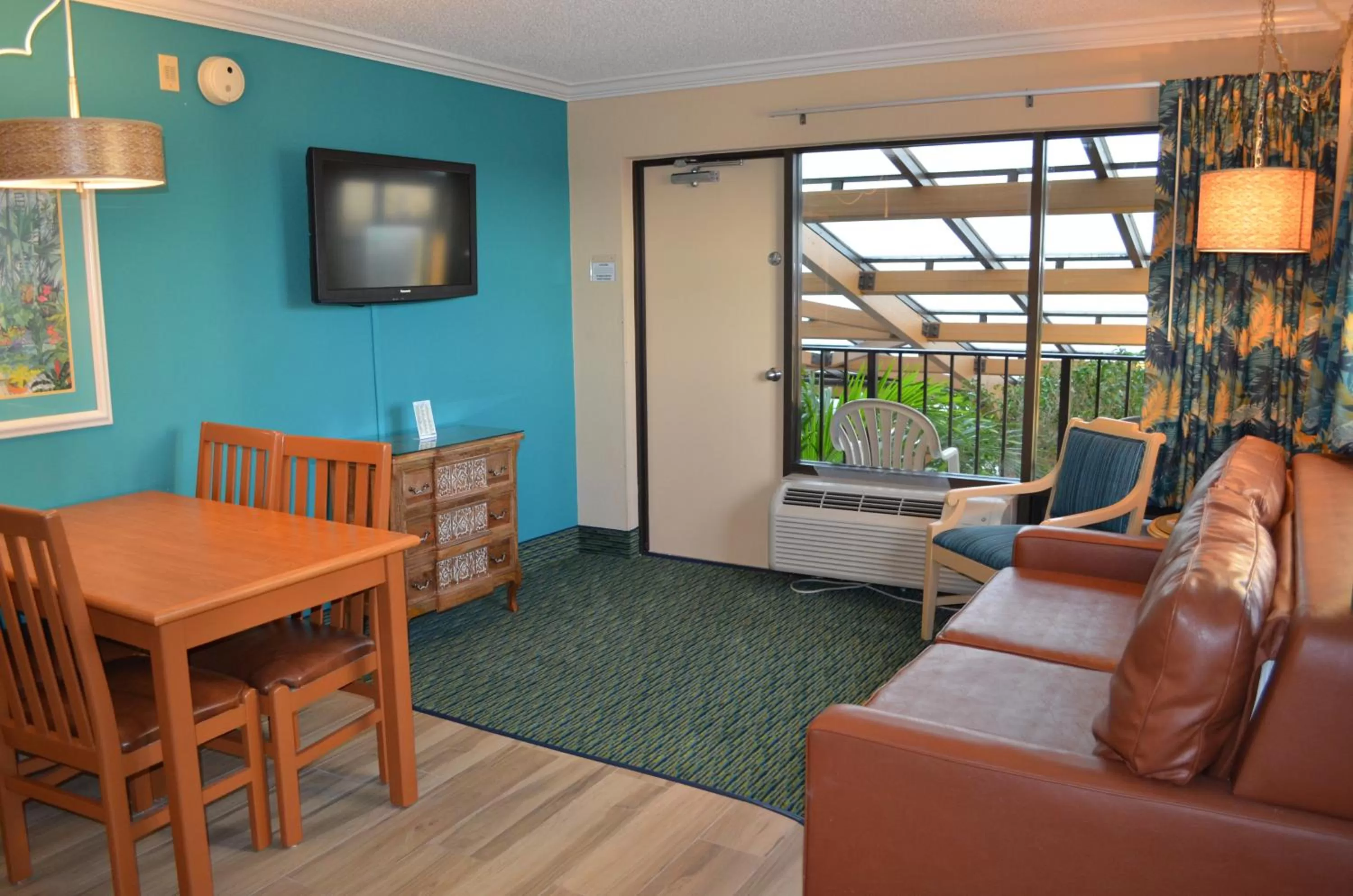 Seating area in Sun Viking Lodge - Daytona Beach