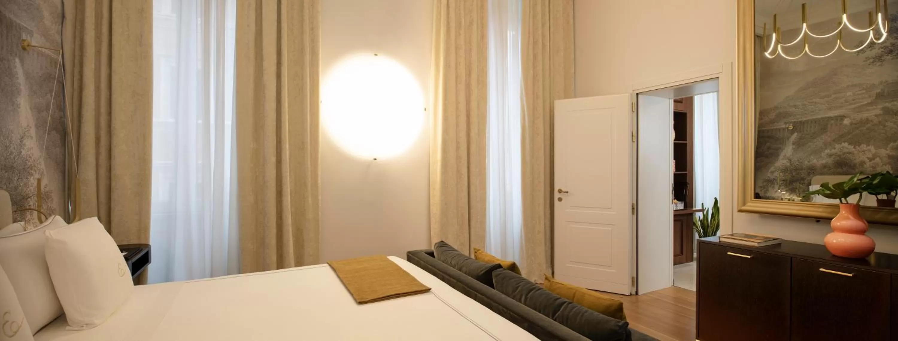 Bed in Elizabeth Unique Hotel | a Member of Design Hotels™