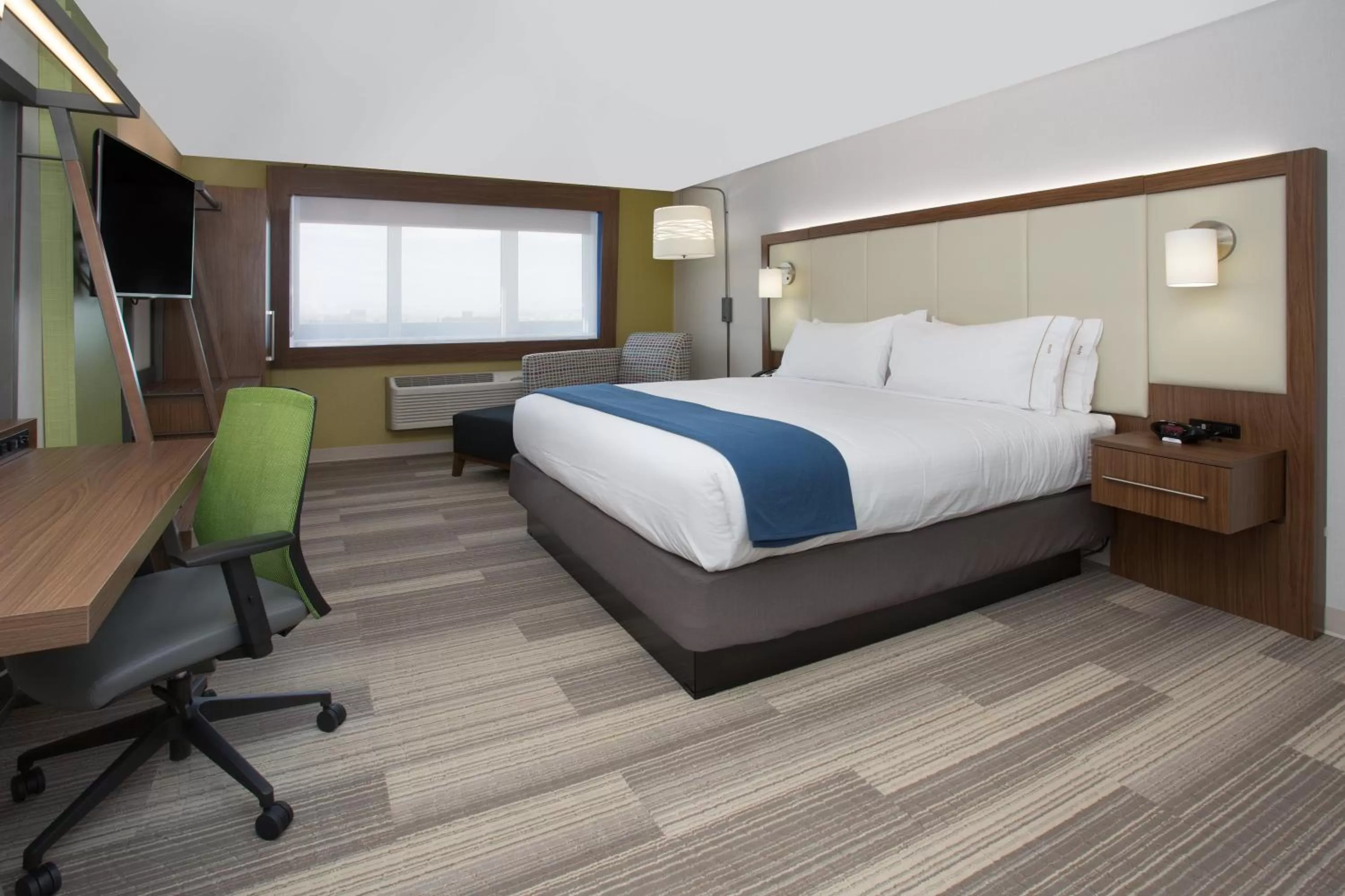 Photo of the whole room in Holiday Inn Express & Suites - Milledgeville by IHG