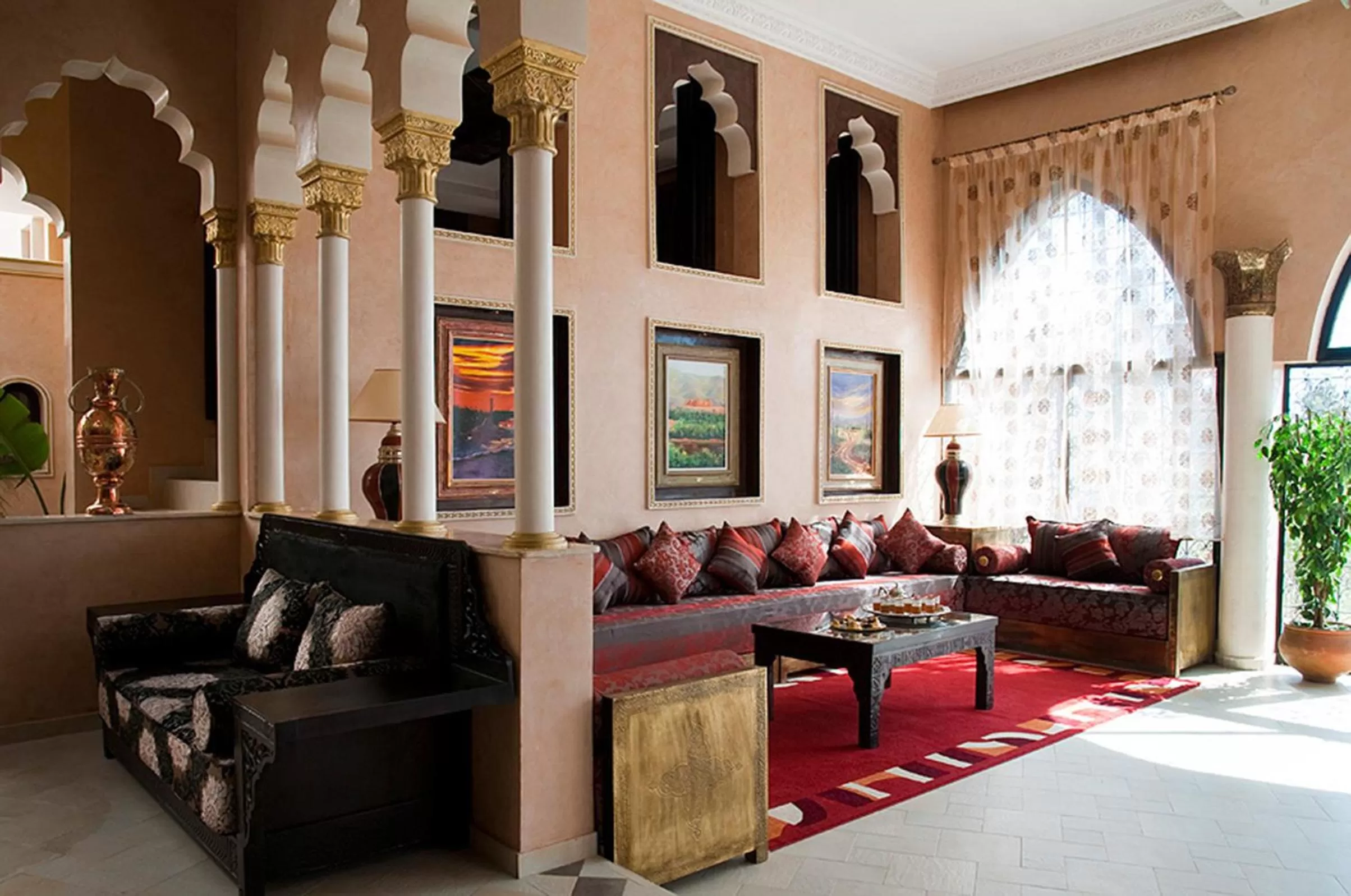 Communal lounge/ TV room in Le Temple Des Arts