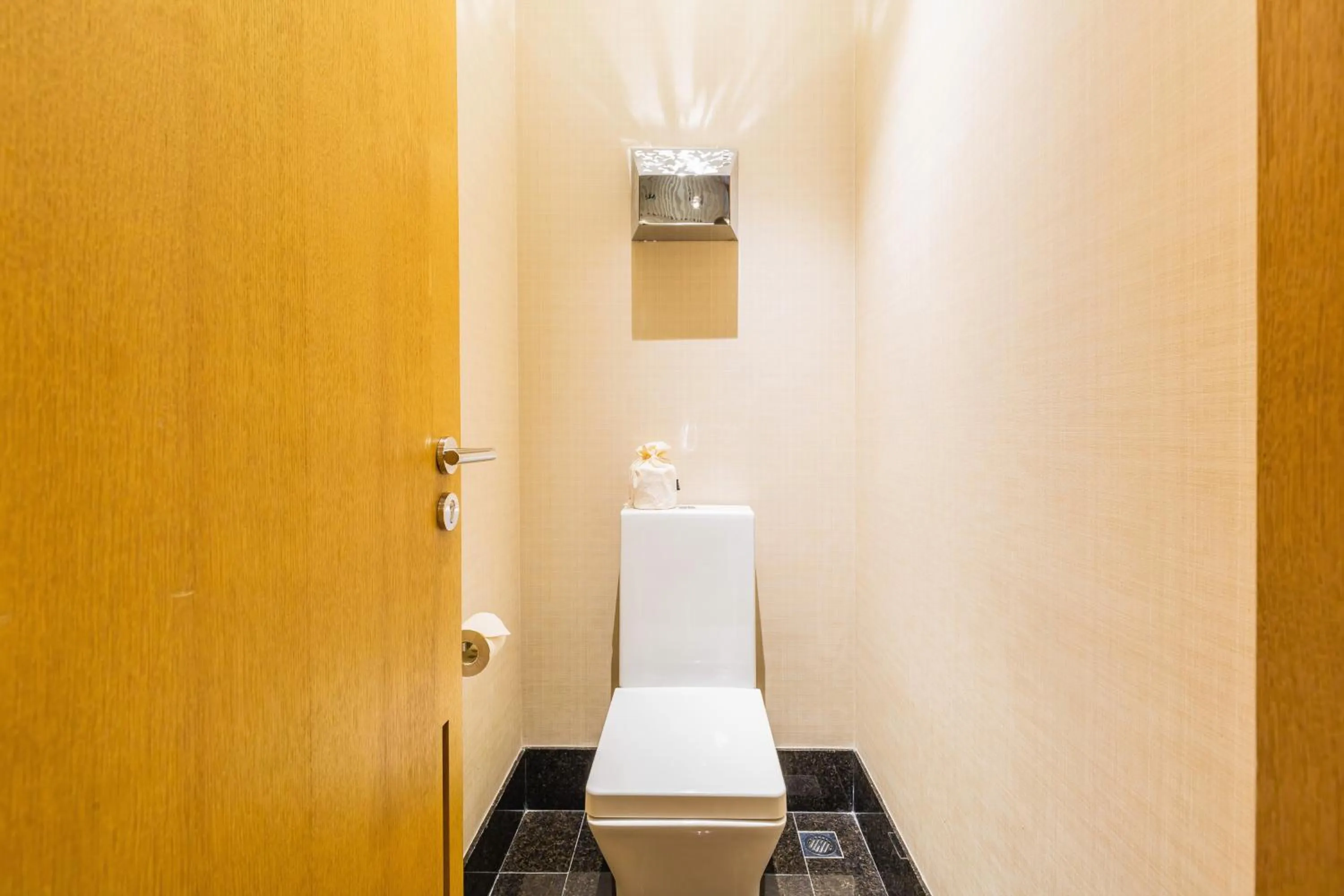 Toilet in Hotel Kapok Shenzhen Bay
