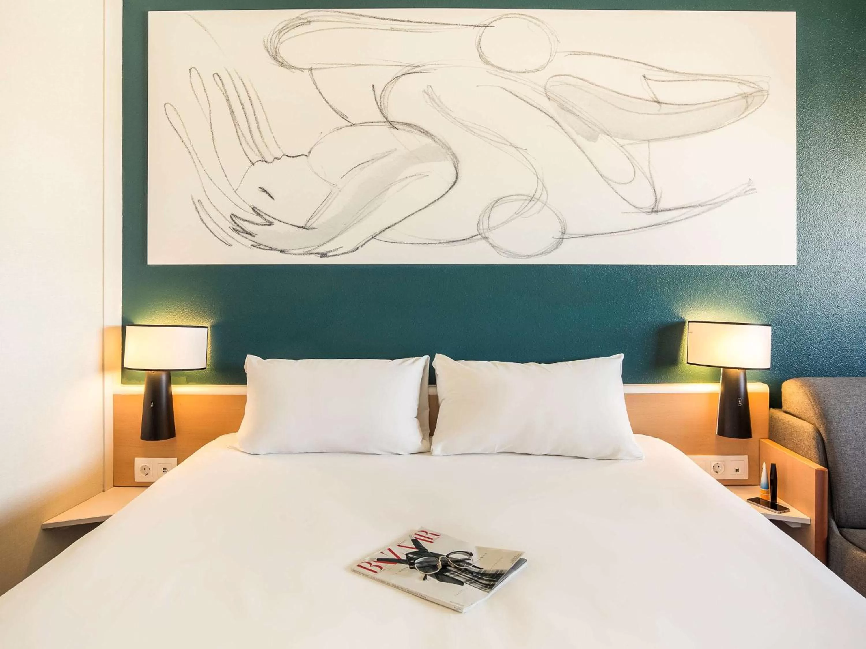 Photo of the whole room, Bed in Ibis Valencia Bonaire Aeropuerto