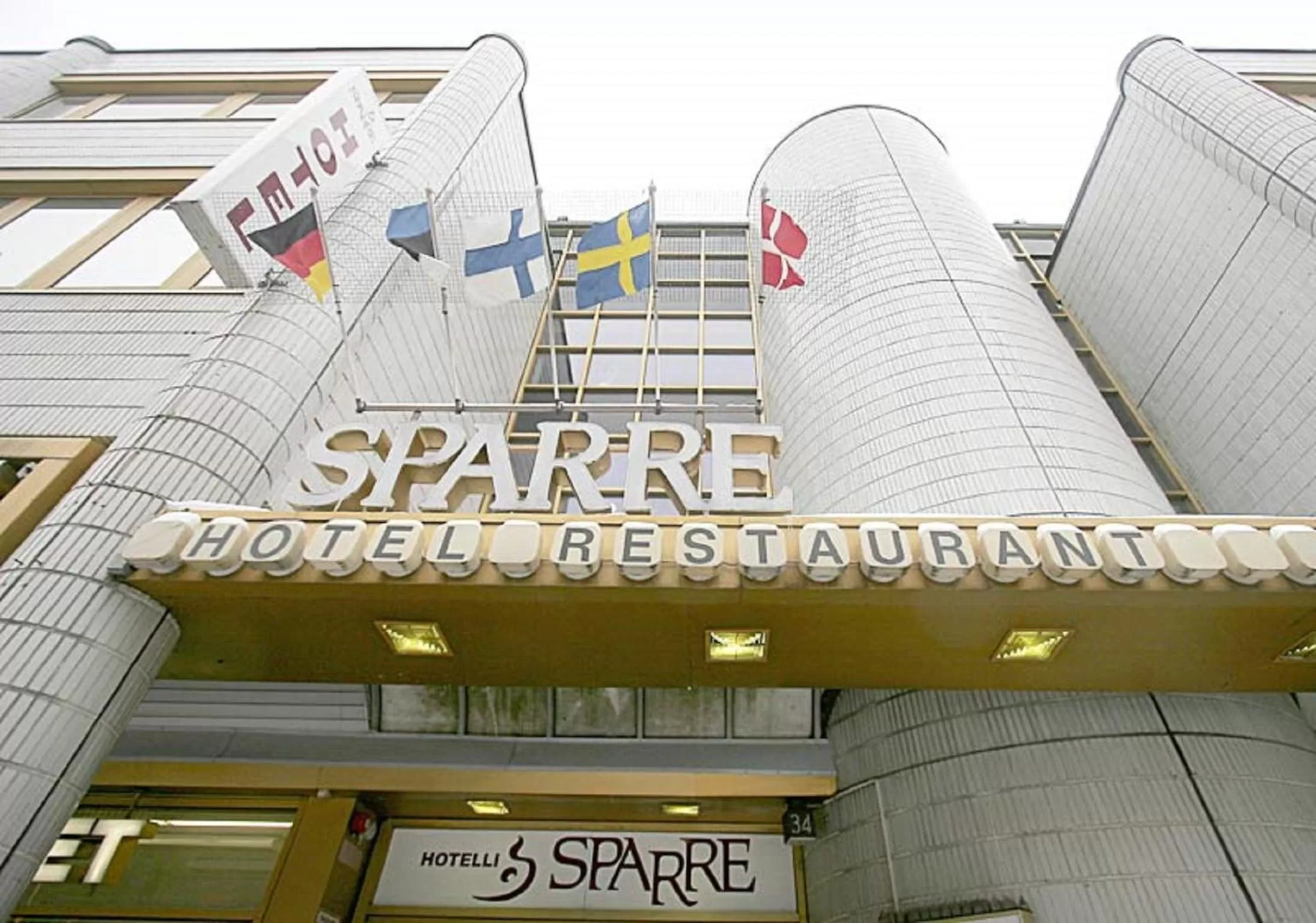 Facade/entrance in Hotel Sparre
