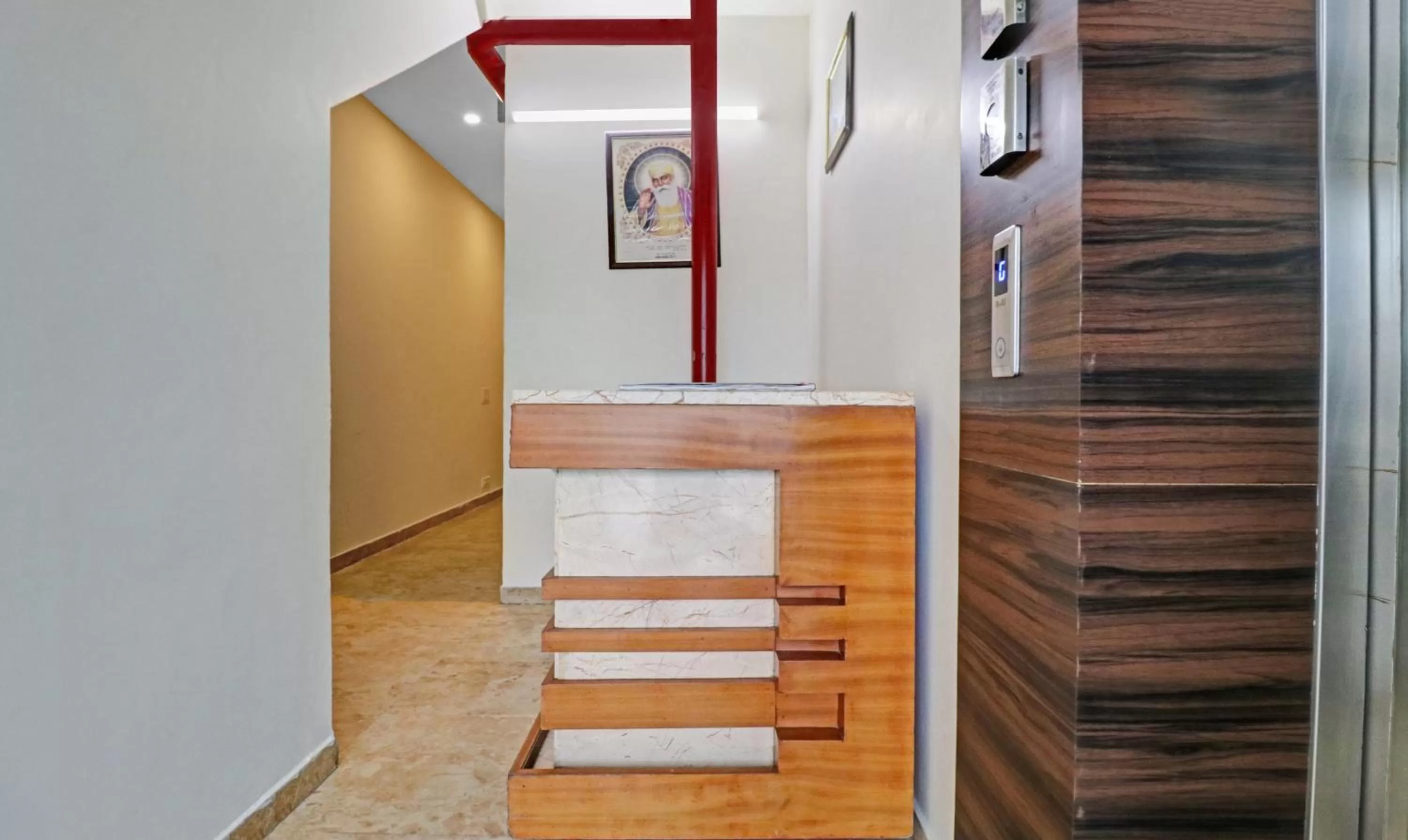 elevator in Itsy Hotels Jashan