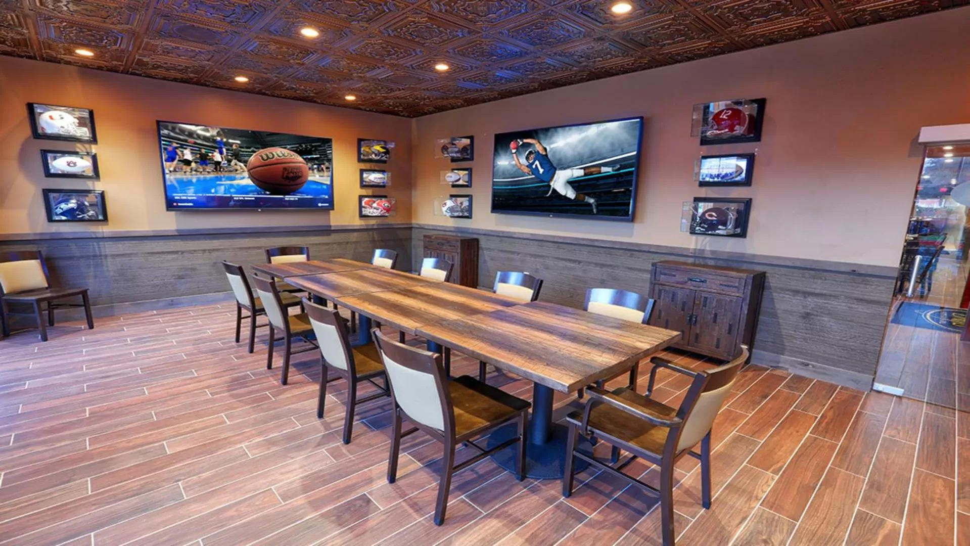 Restaurant/places to eat in STUNNING CONDO NEAR UNIVERSAL STUDIOS