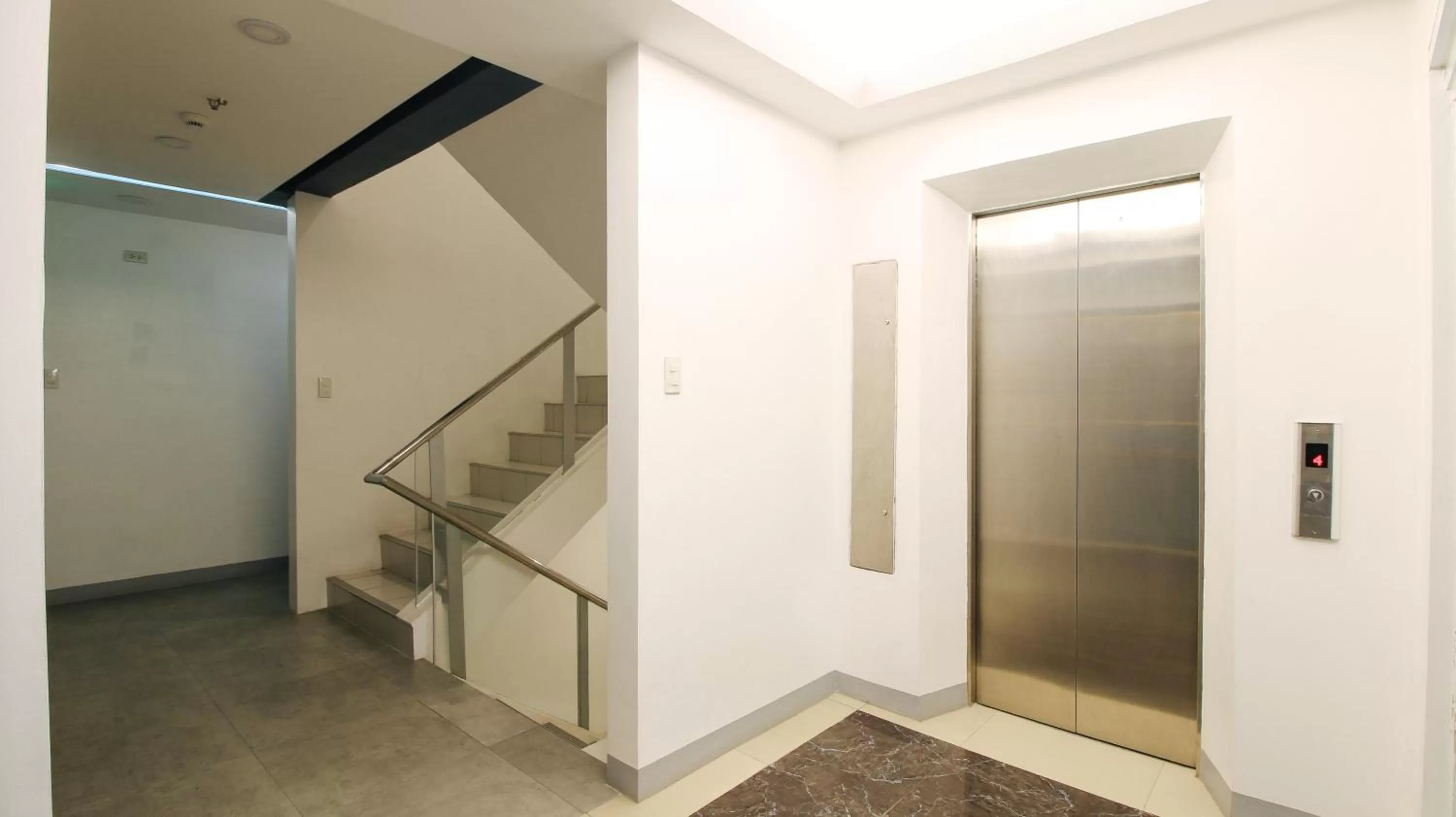 Area and facilities in RedDoorz Plus @ San Marcelino Malate