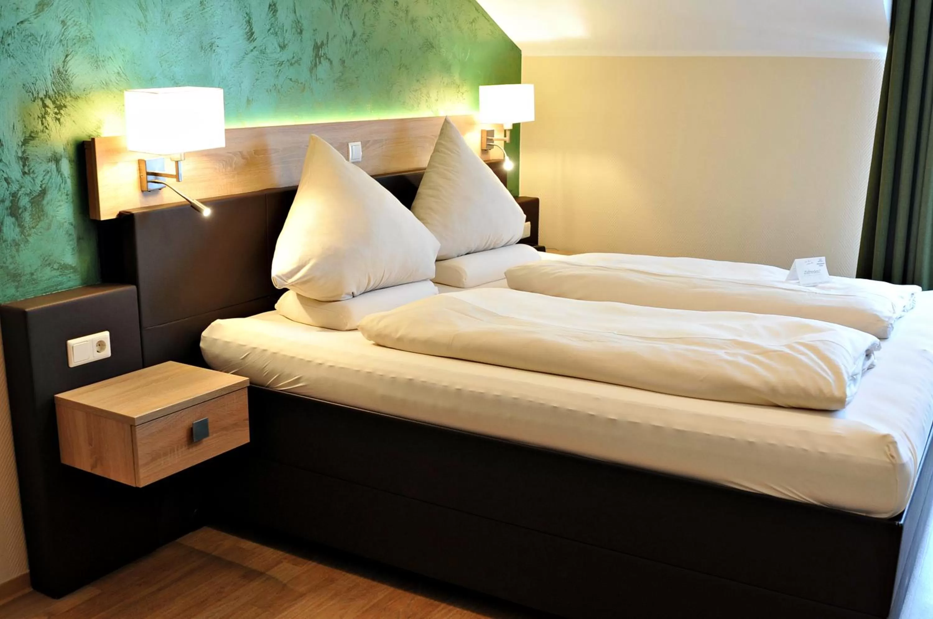 Bed in Hotel Restaurant Bürgerklause Tapken