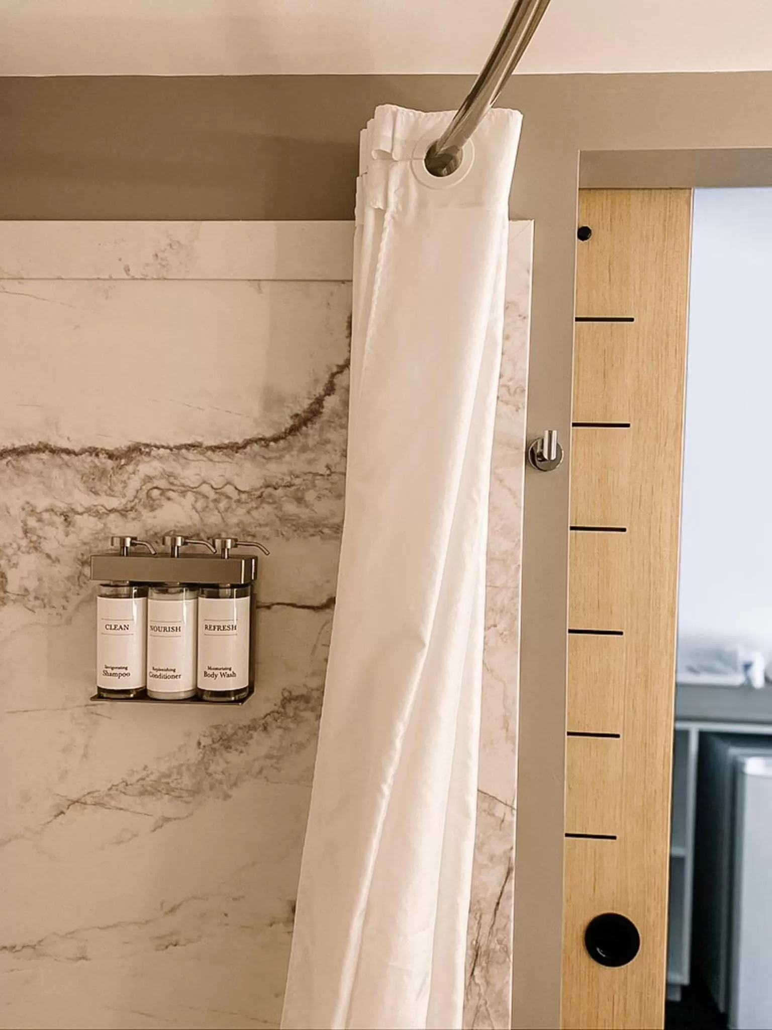 Shower in La Place Rendez-Vous Hotel