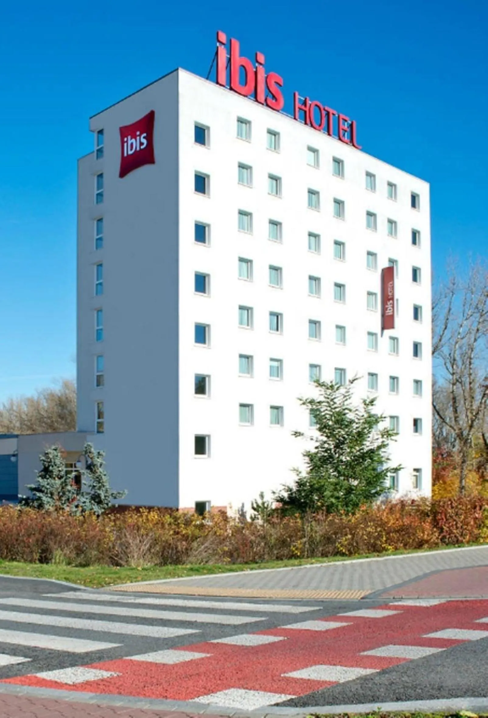 Facade/entrance in Ibis Warszawa Ostrobramska
