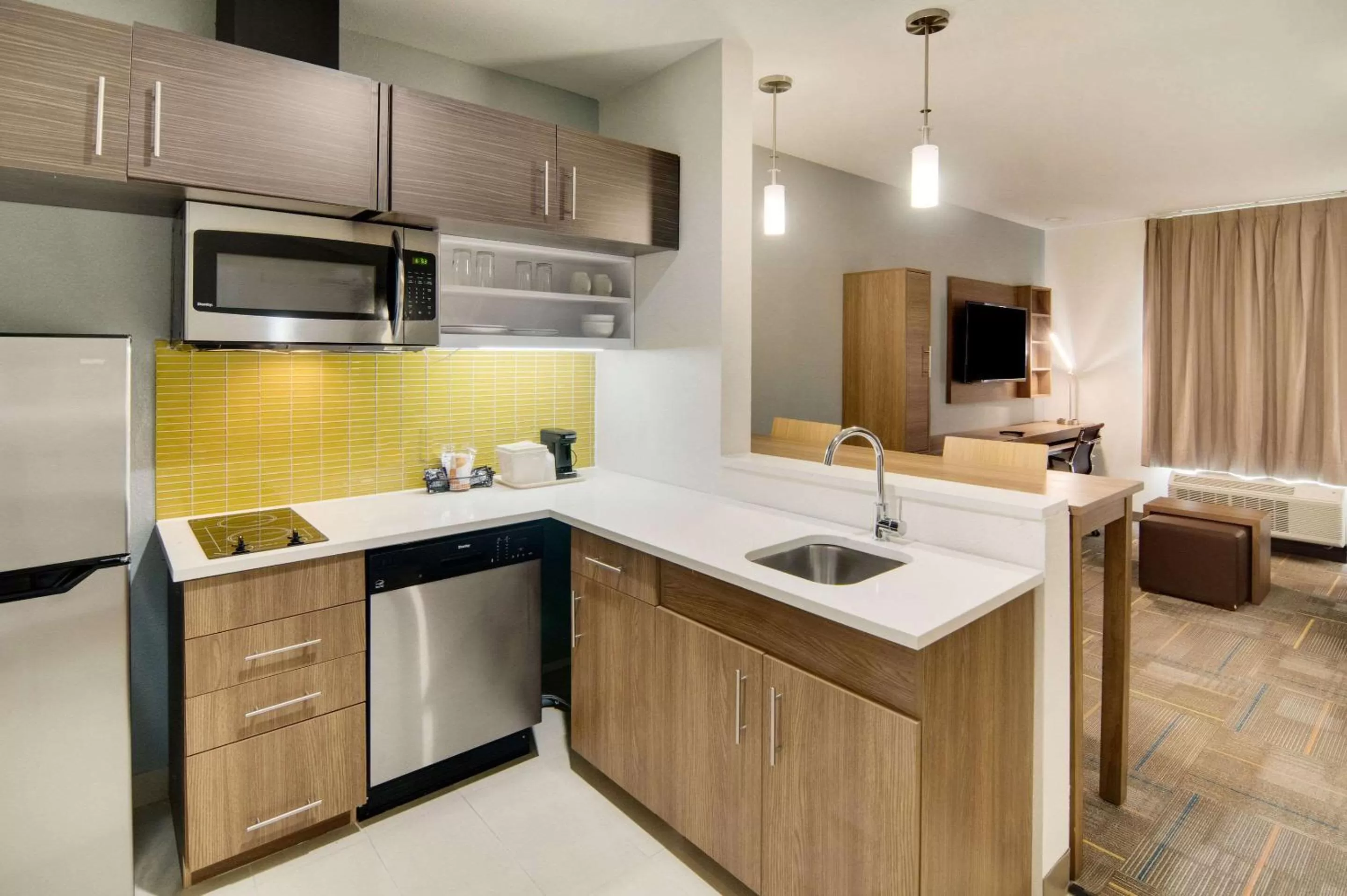 Kitchen or kitchenette in MainStay Suites Dallas Northwest - Irving