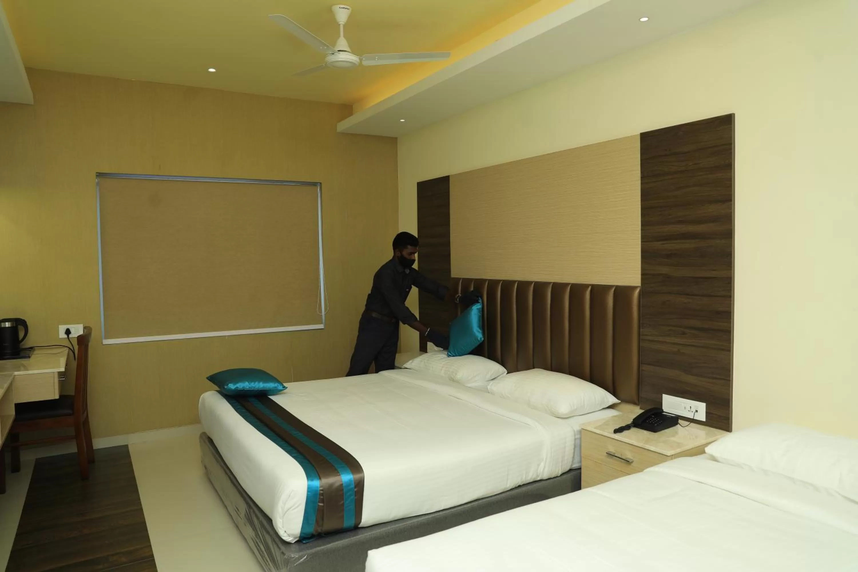 Staff, Bed in Laya Regency