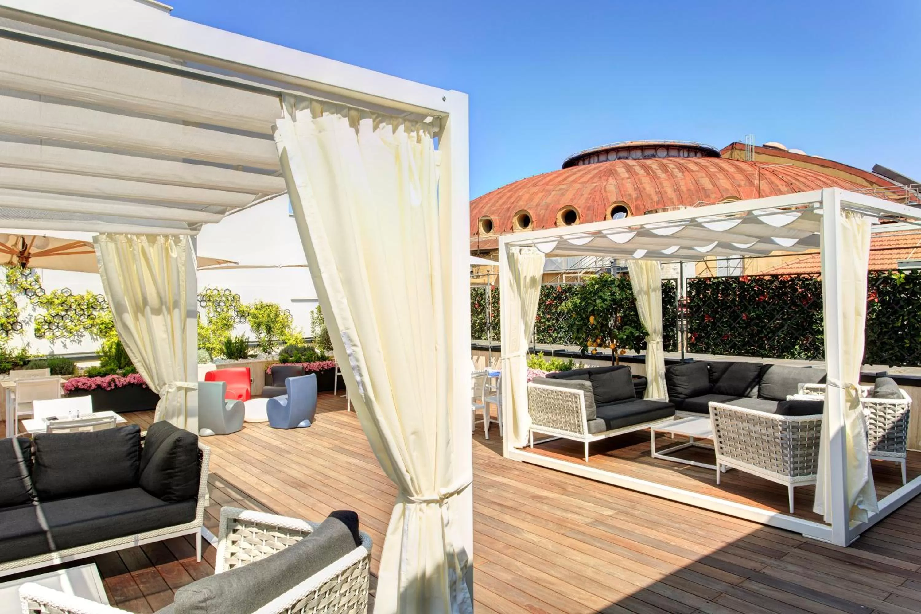 Patio in iQ Hotel Roma