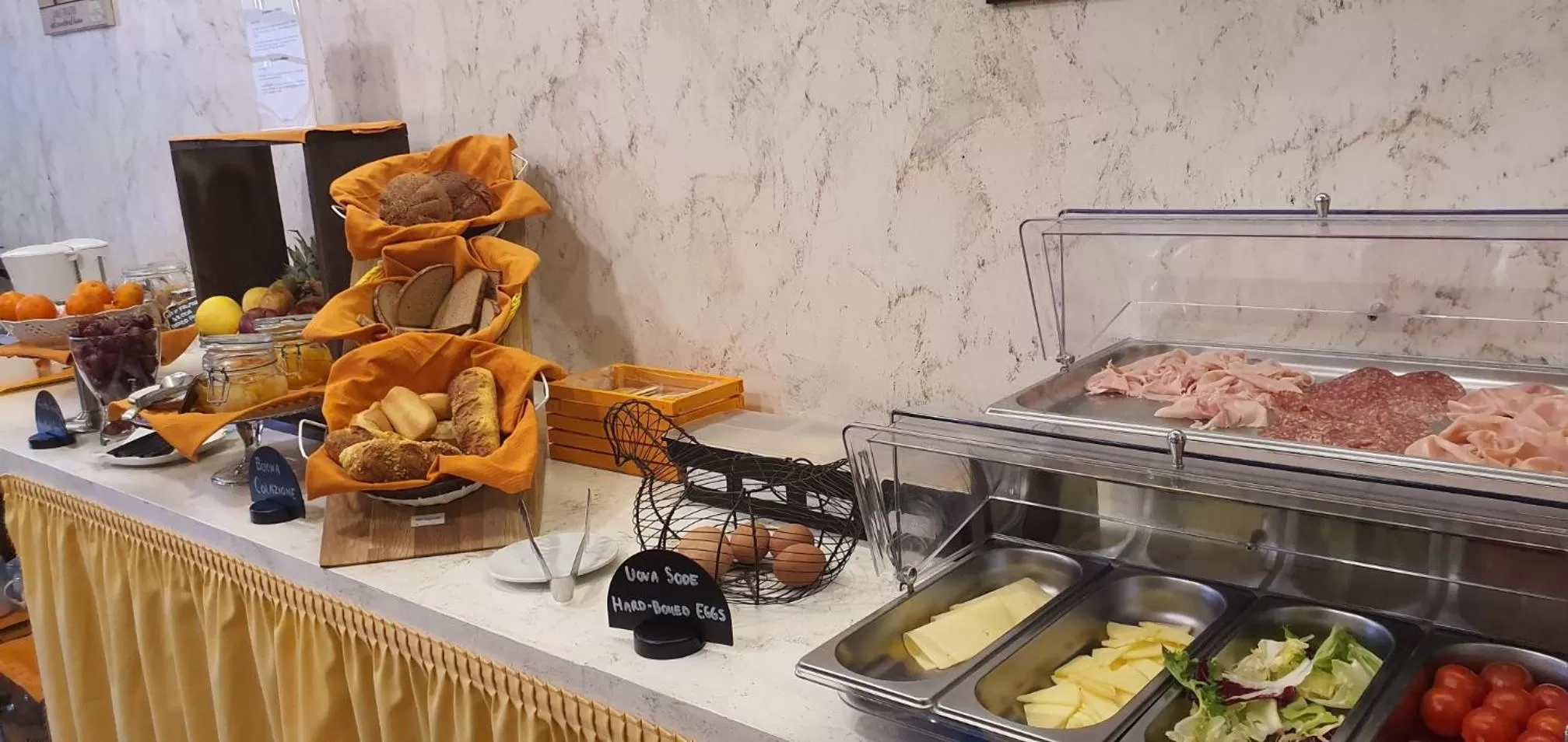 Restaurant/places to eat in MiHotel