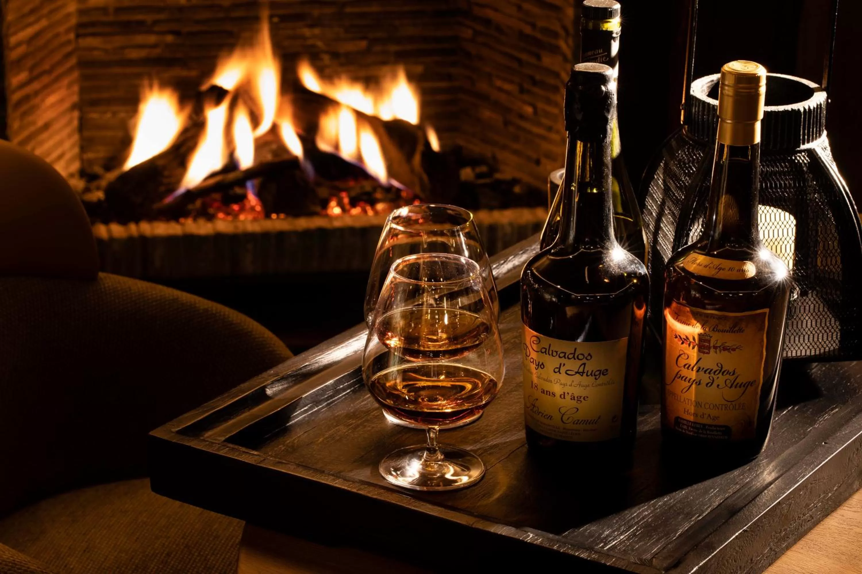 Lounge or bar in Hôtel Saint-Delis - La Maison du Peintre - Relais & Châteaux