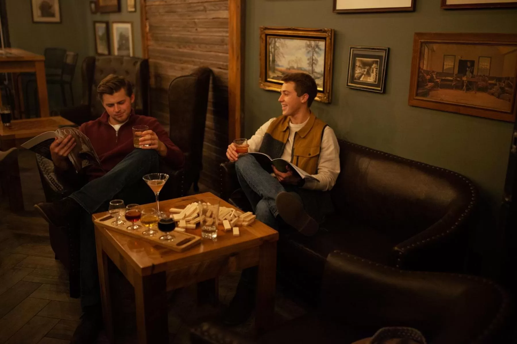 Lounge or bar in voco The Tiger Hotel, Columbia, MO by IHG