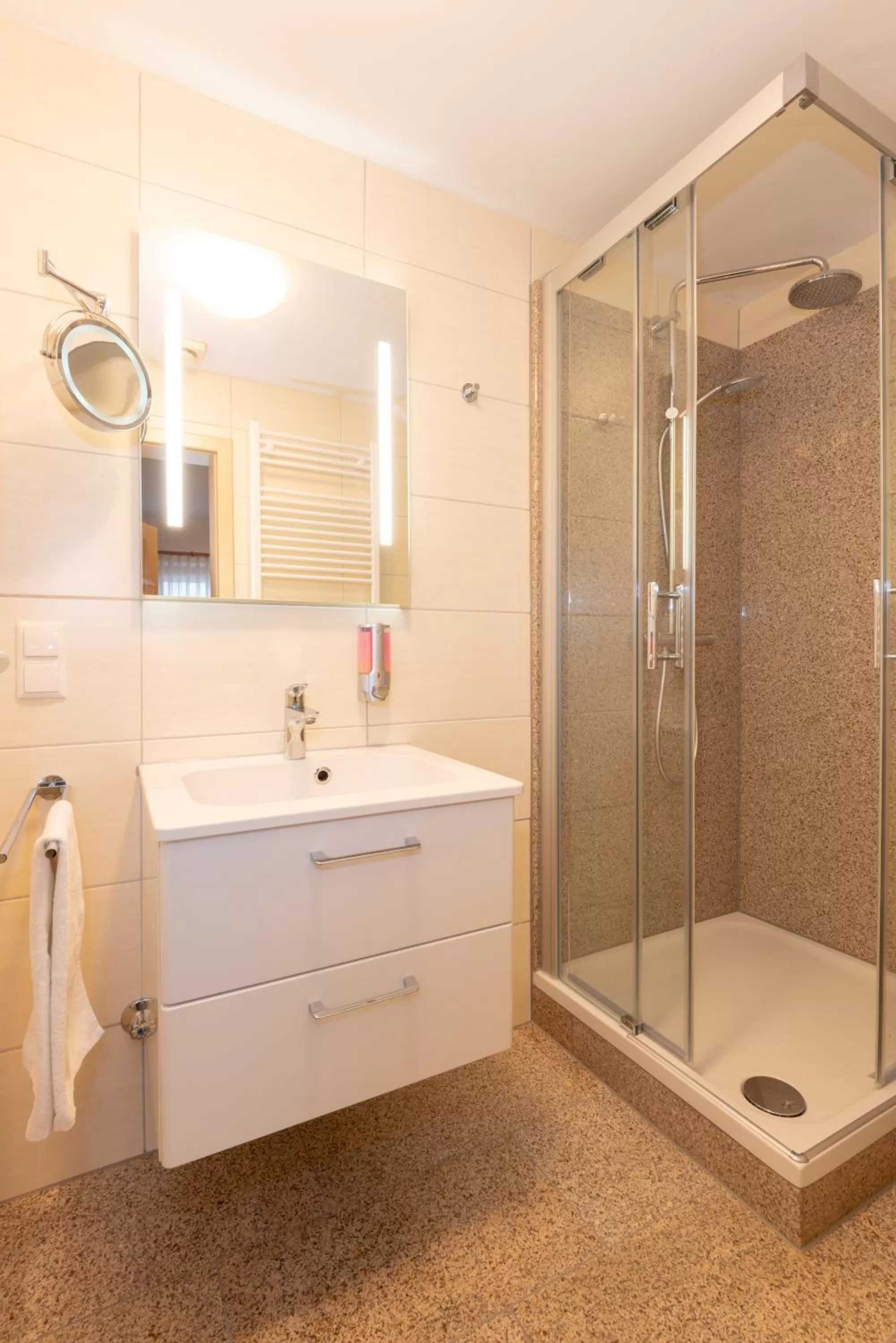 Photo of the whole room in Wander und Aktiv Hotel Rösslwirt