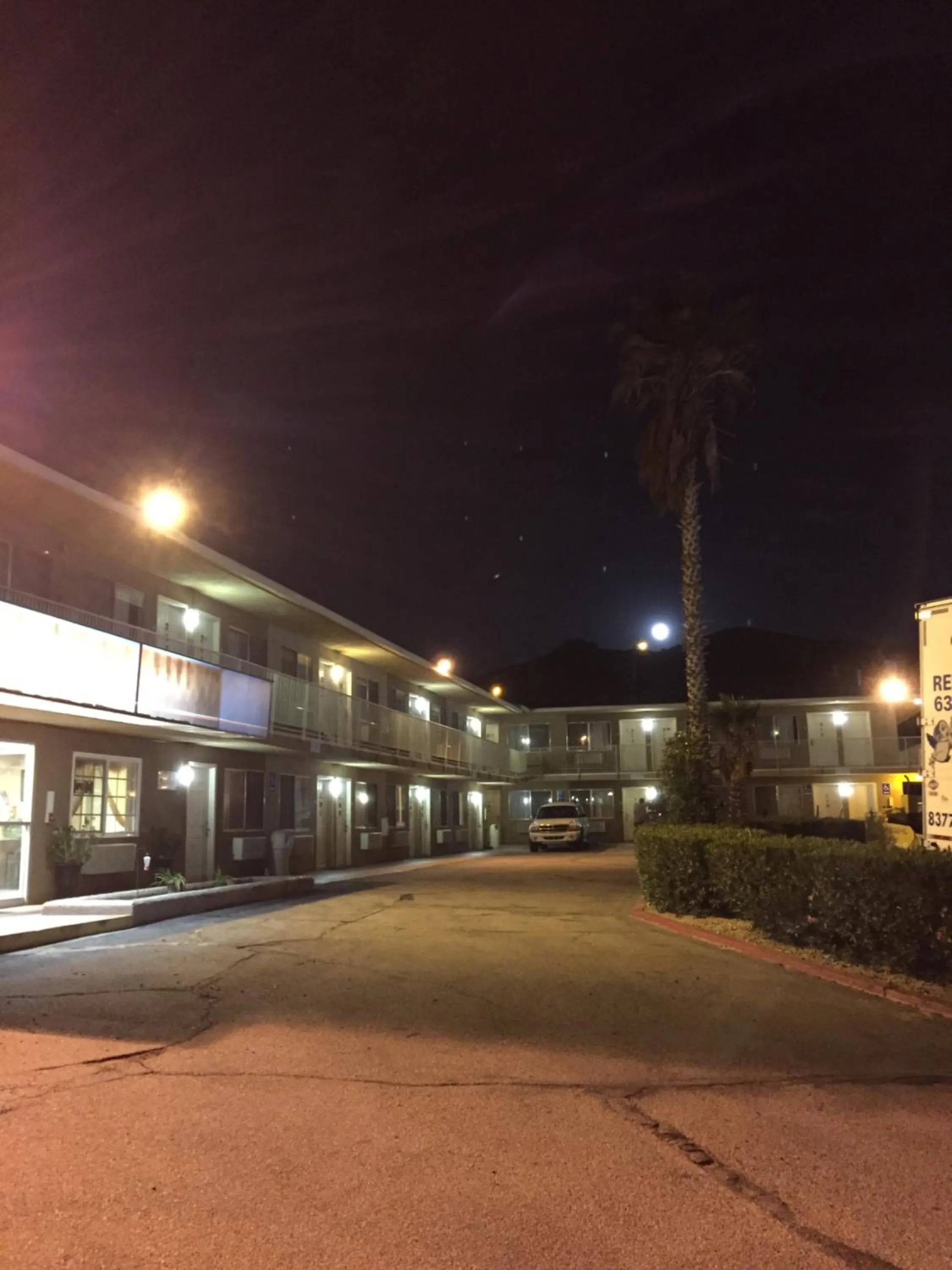 Property building in Hilltop Inn & Suites